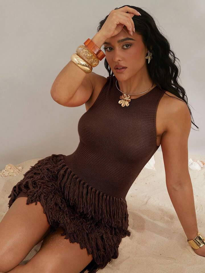 Silquee Women's Solid Color Crew Neck Sleeveless Fringed Hem Bodycon Sweater Dress | SHEIN