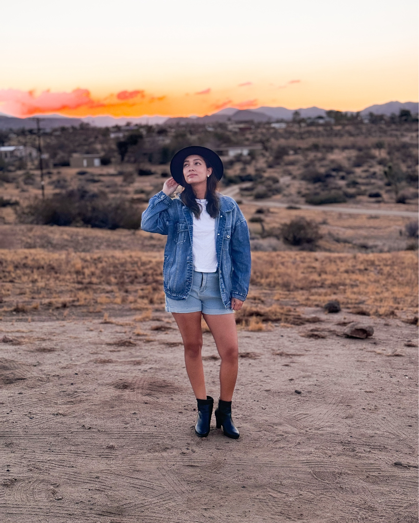 Perfect for fall, perfect for the desert. 🏜️ 

#LTKFindsUnder50 #LTKFallSale #LTKTravel