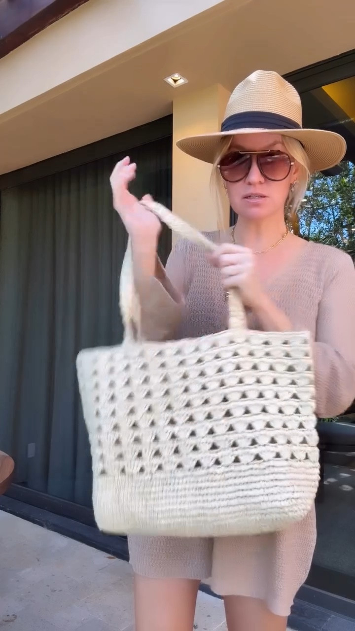 The perfect vacation outfit! Lounge by the pool or beachSun

#LTKSpringSale #LTKSaleAlert #LTKmomlife