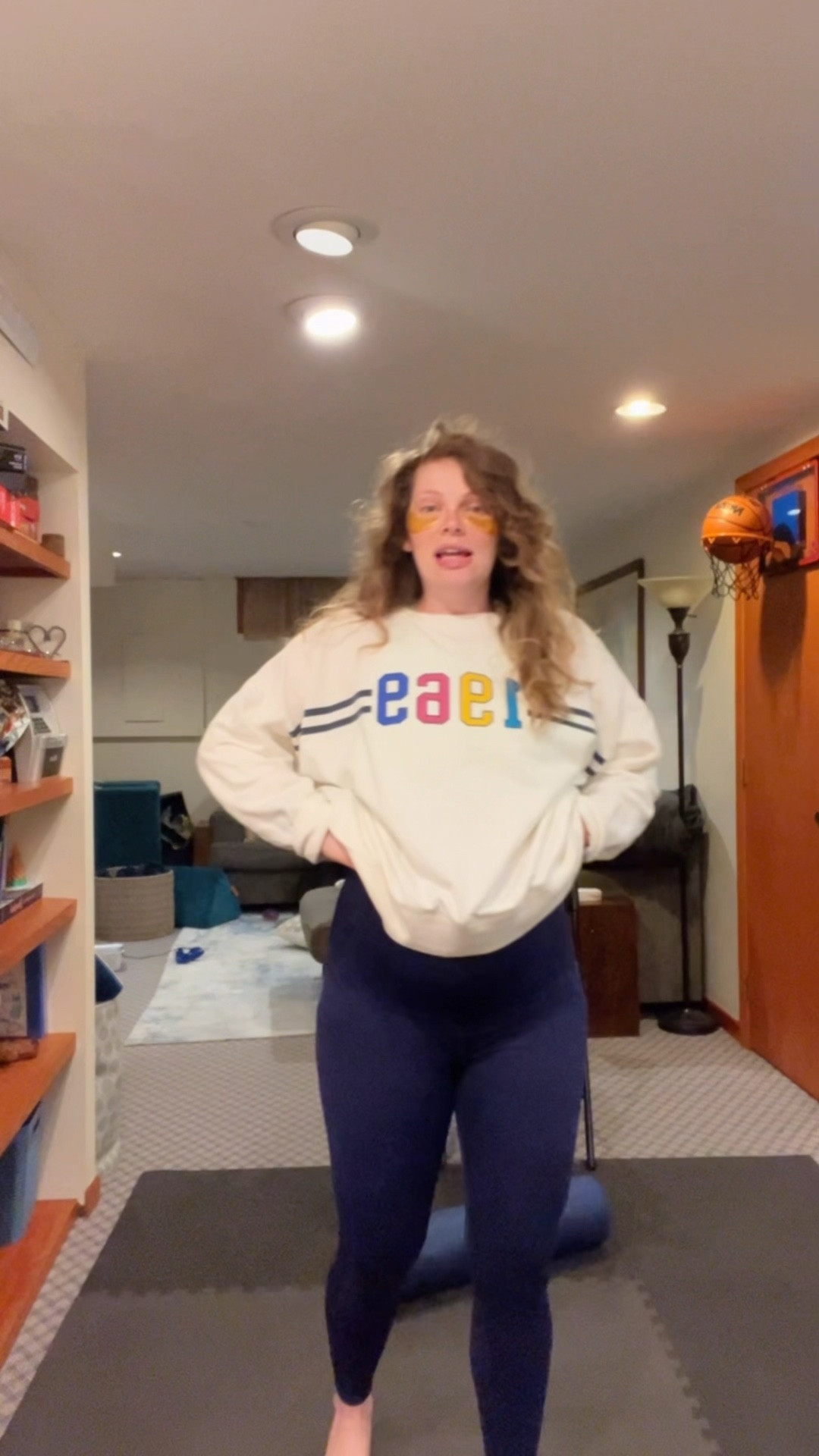 Workout fit of the day! I felt so delirious this morning 😂 welcome to the third trimester! Lol 😂 