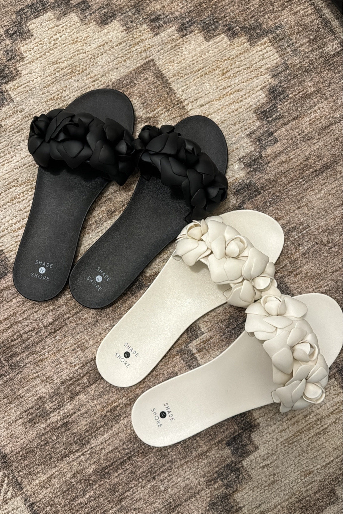 Target beach slides | Summer | Targetstyle | resort | vacation outfits 

#LTKTravel #LTKFindsUnder50 #LTKStyleTip