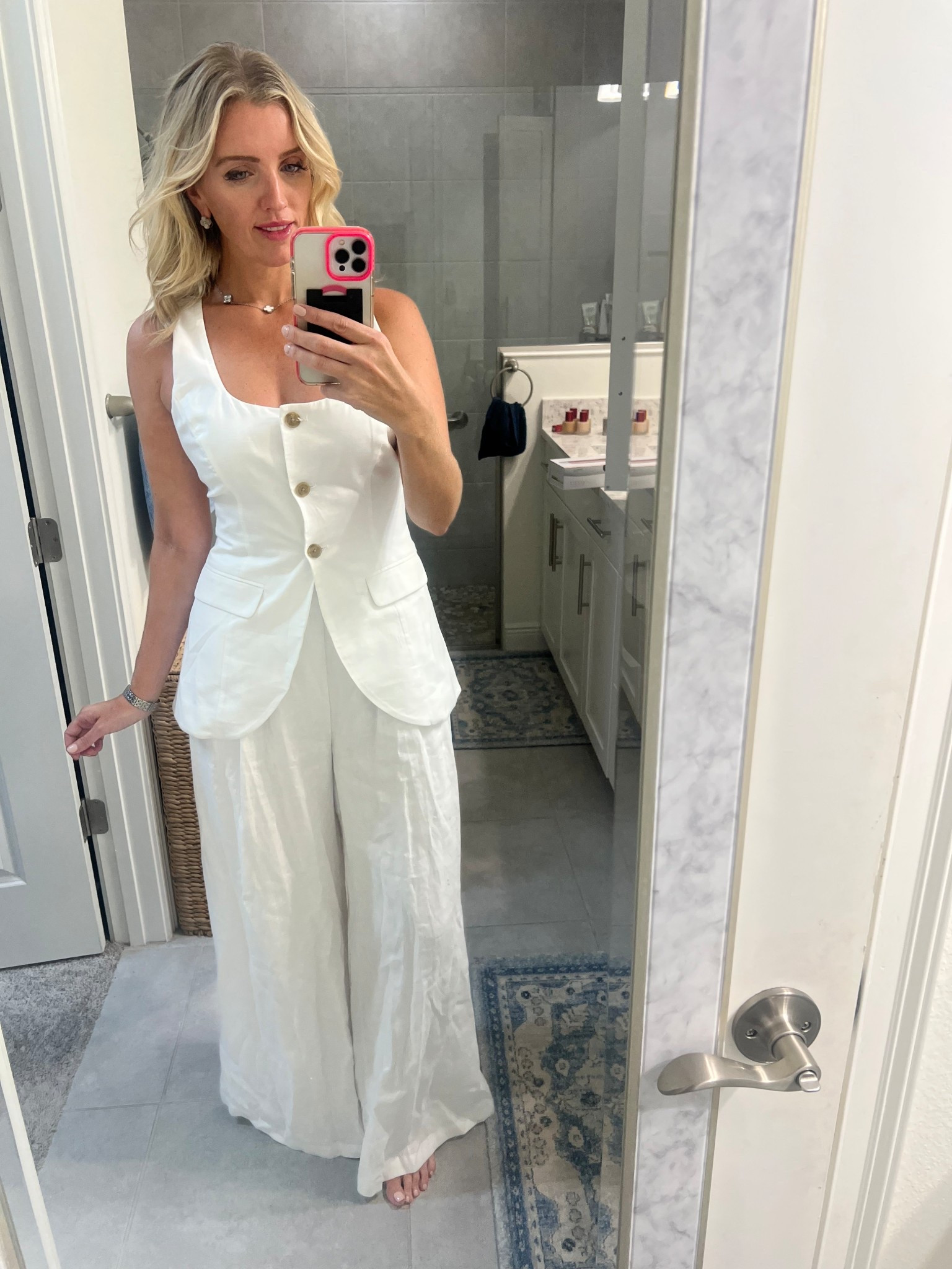 Styling these white linen pants from Dissh 

#LTKFindsUnder50 #LTKOver40 #LTKStyleTip