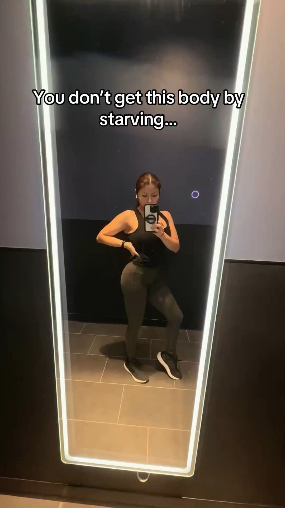 Stop trying to shrink yourself.

If you want to build curves, tone up, and feel confident in your body, you have to fuel it properly.

This is what a balanced fat-loss / muscle-building plate looks like:

🥩 Protein to repair & grow muscle
🍚 Carbs to train hard
🥑 Healthy fats for hormones
🥬 Fiber for digestion

Eating less isn’t the answer.
Eating strategically is.

*** If you’re tired of guessing what to eat, comment “COACH” and I’ll send you the details for my online coaching program 💻🔥

#womensfitness #musclebuilding #fatlosstips #fitmomlife #strongnotskinny 

#LTKActive #LTKfitnessgoals #LTKdayinmylife