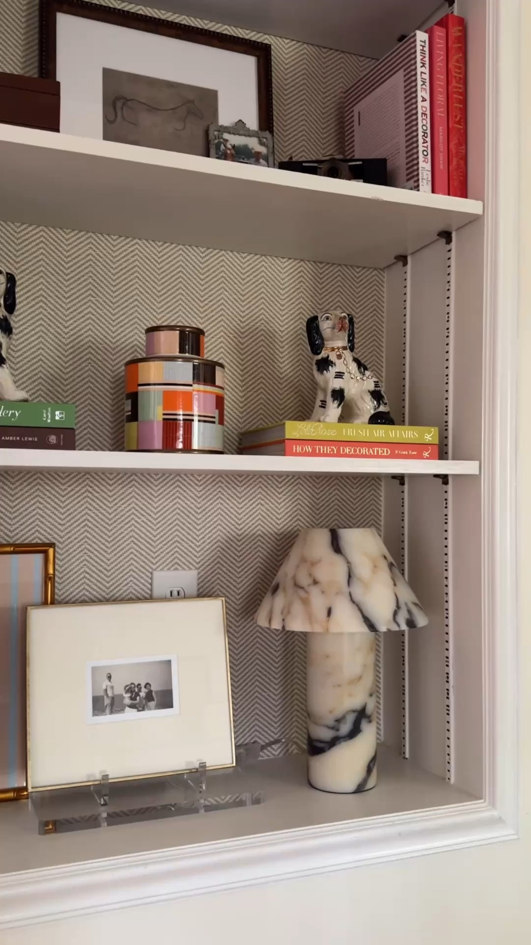 My marble lamp (the Athena lamp) is one of my best conversation pieces in the entire house. Currently 20% off at @alicelanehome 

#LTKHome #LTKSaleAlert