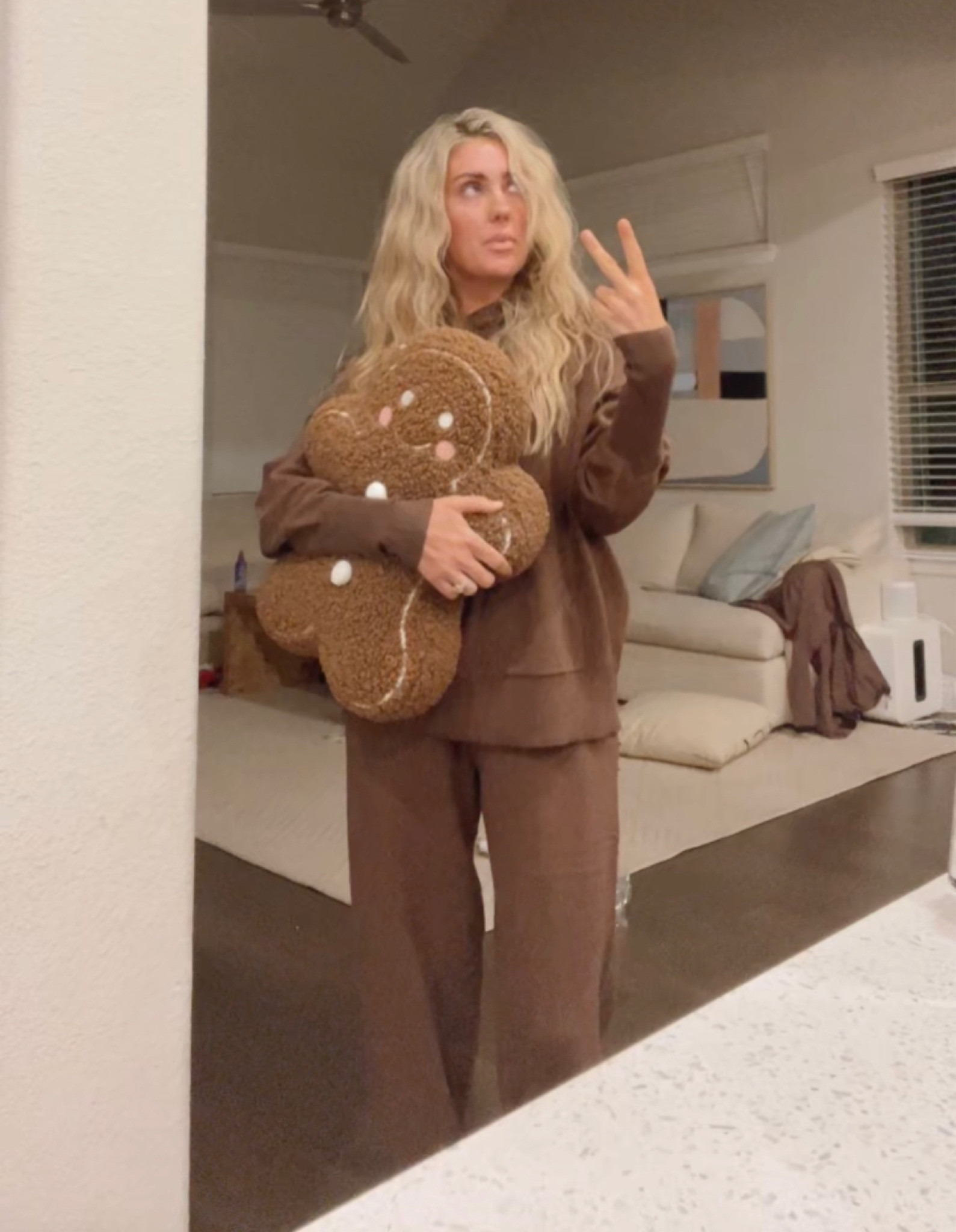 Nuuds lounge-set, casual style, casual outfit, gingerbread pillow, Christmas decor, Christmas pillow, gingerbread pillow, holiday decor, kids christmas 

#LTKSeasonal #LTKHoliday #LTKhome