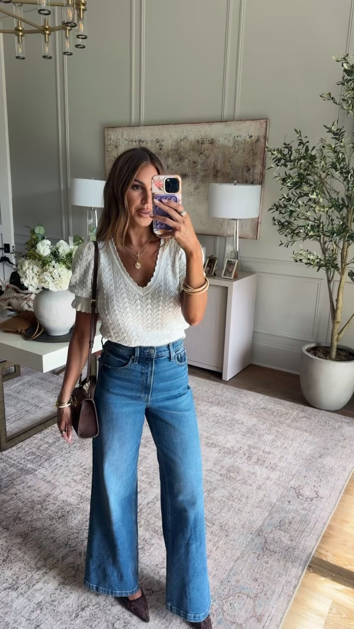 Perfect knit top, wearing size small! #NSALE￼