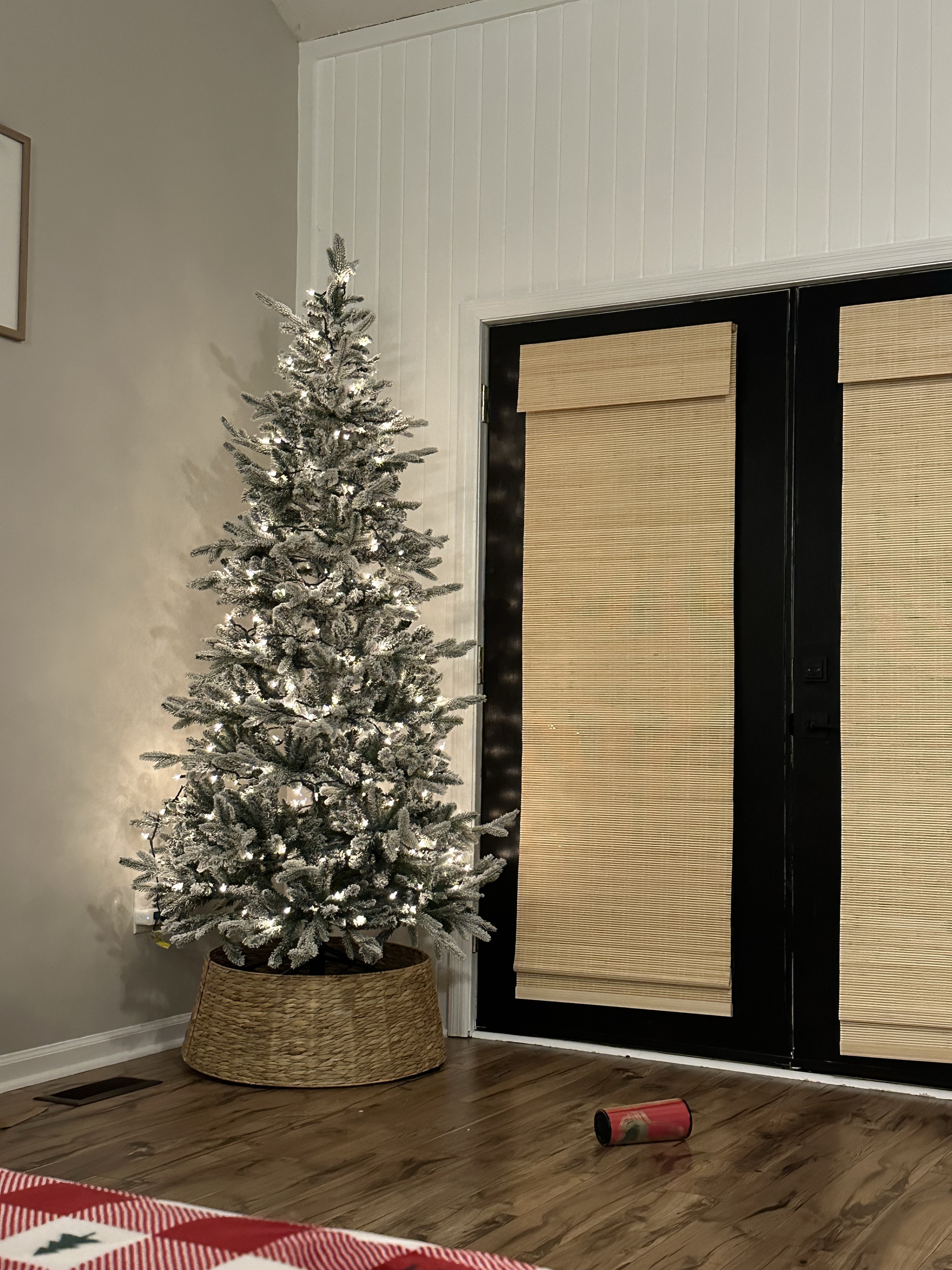 DIY tree hack! I was graciously gifted this 6.5’ flocked queen slim tree last year. While it was short for our ceilings then, we bought a new home and have vaulted ceilings in our living room that are MUCH taller. A new tree wasn’t in the cards this year so we used bed risers + added a tree collar to make our tree stand a bit higher! It worked! Going to make a reel to show y’all!
 
Christmas tree, Christmas decor, king of Christmas, diy, holiday 

#LTKHome #LTKSeasonal #LTKHoliday