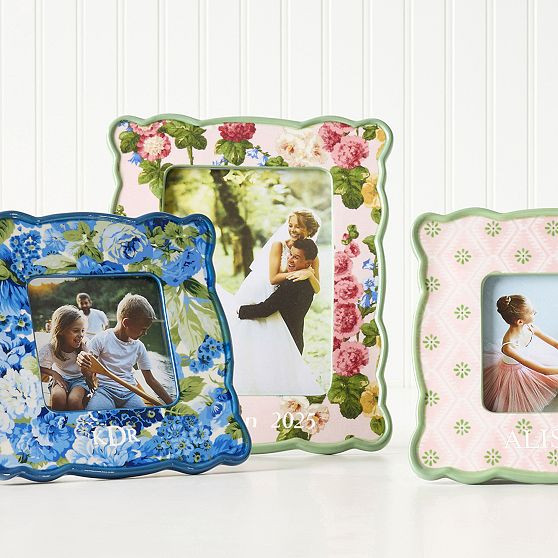 Sanderson Scalloped Ceramic Picture Frame | Mark and Graham