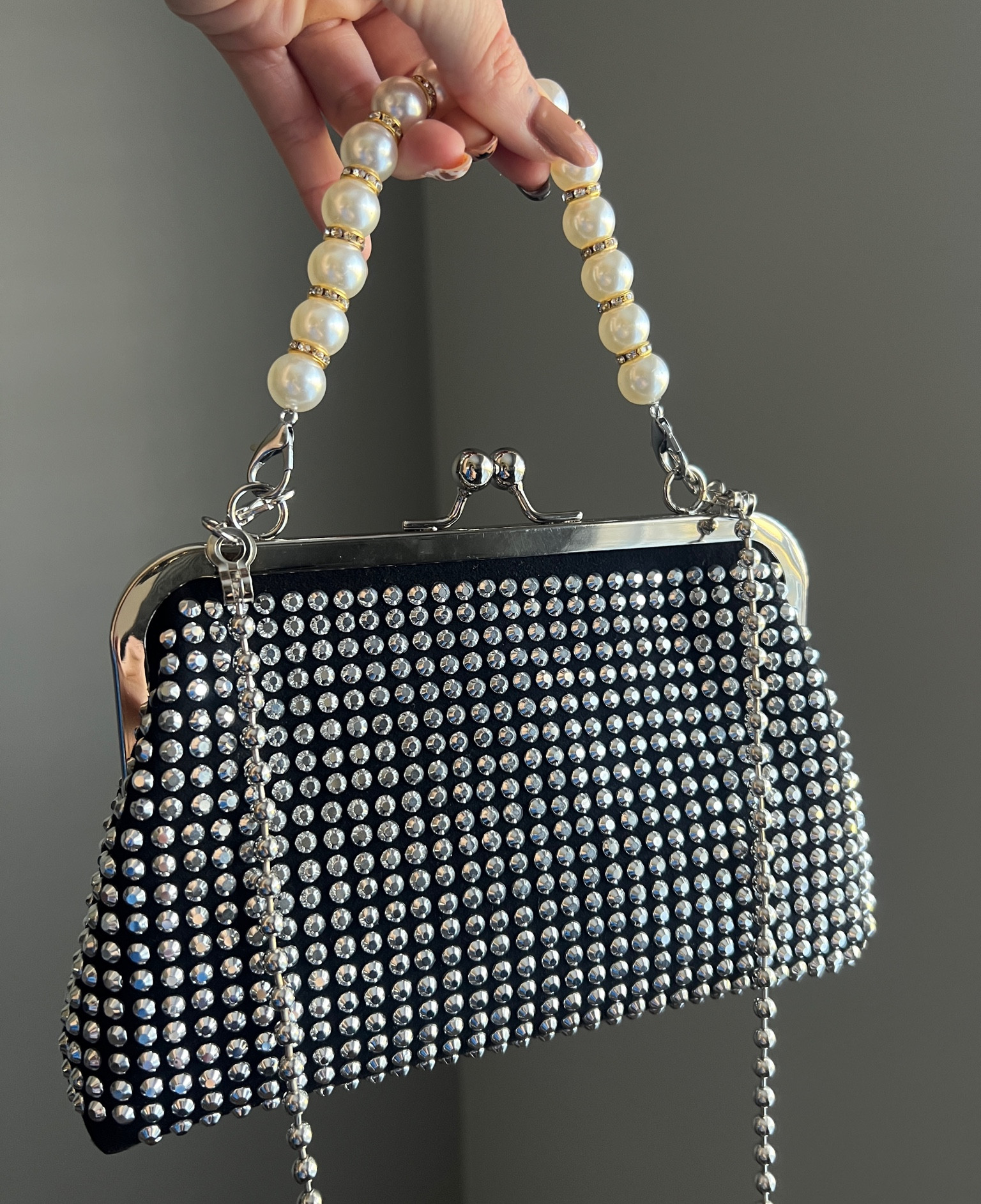 New #Amazon Bag Alert! 😍 

* As an Amazon Affiliate I earn from qualifying purchases*. #ad #comissionsearned #amazonaffiliate #amazonfinds #amazonmusthaves #amazonaddict #amazonfashion #amazonfashionfinds #amazonstyle #amazonstylefinds #amazonpurses #amazonbags #amazonhandbags 

#LTKstyletip #LTKitbag #LTKunder50