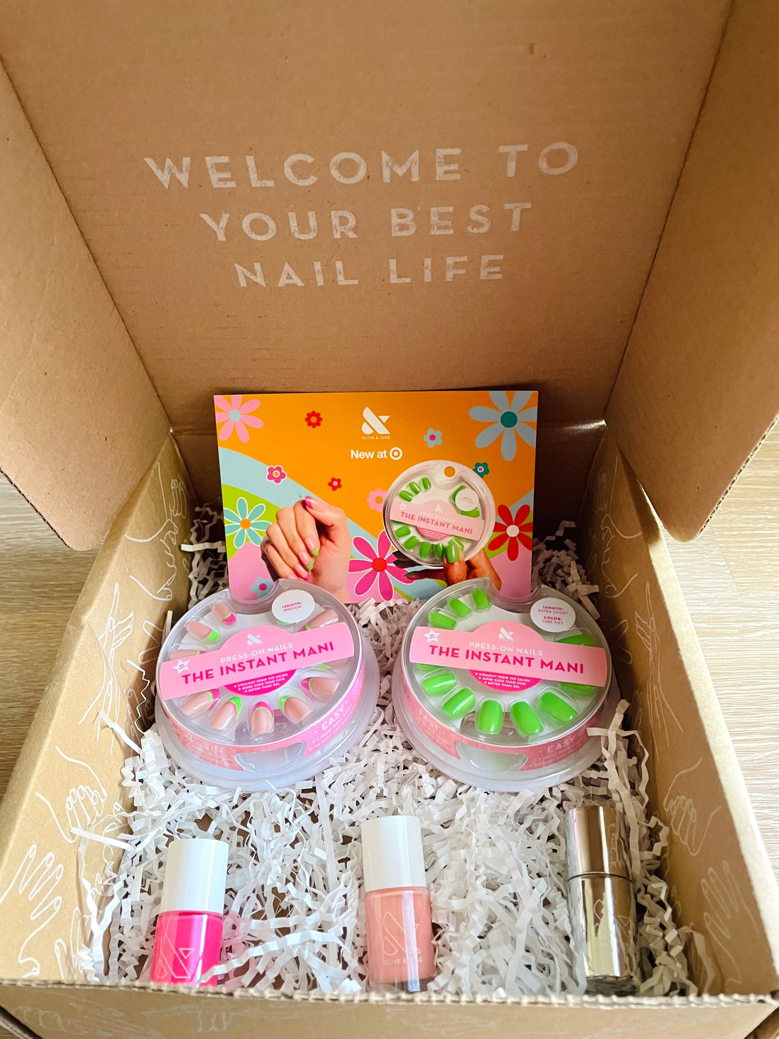 🚨Free $5 Target GiftCard
$25 Beauty Purchase ends today!

Be sure to check out the New Olive & June press on nails and nail polish duo collab with Wild Fable at Target!

#nails #targetnails #target #pressons #pressonnails #springnails #summernails #mani #doityourselfmani #targetbeauty


#LTKbeauty #LTKstyletip #LTKsalealert