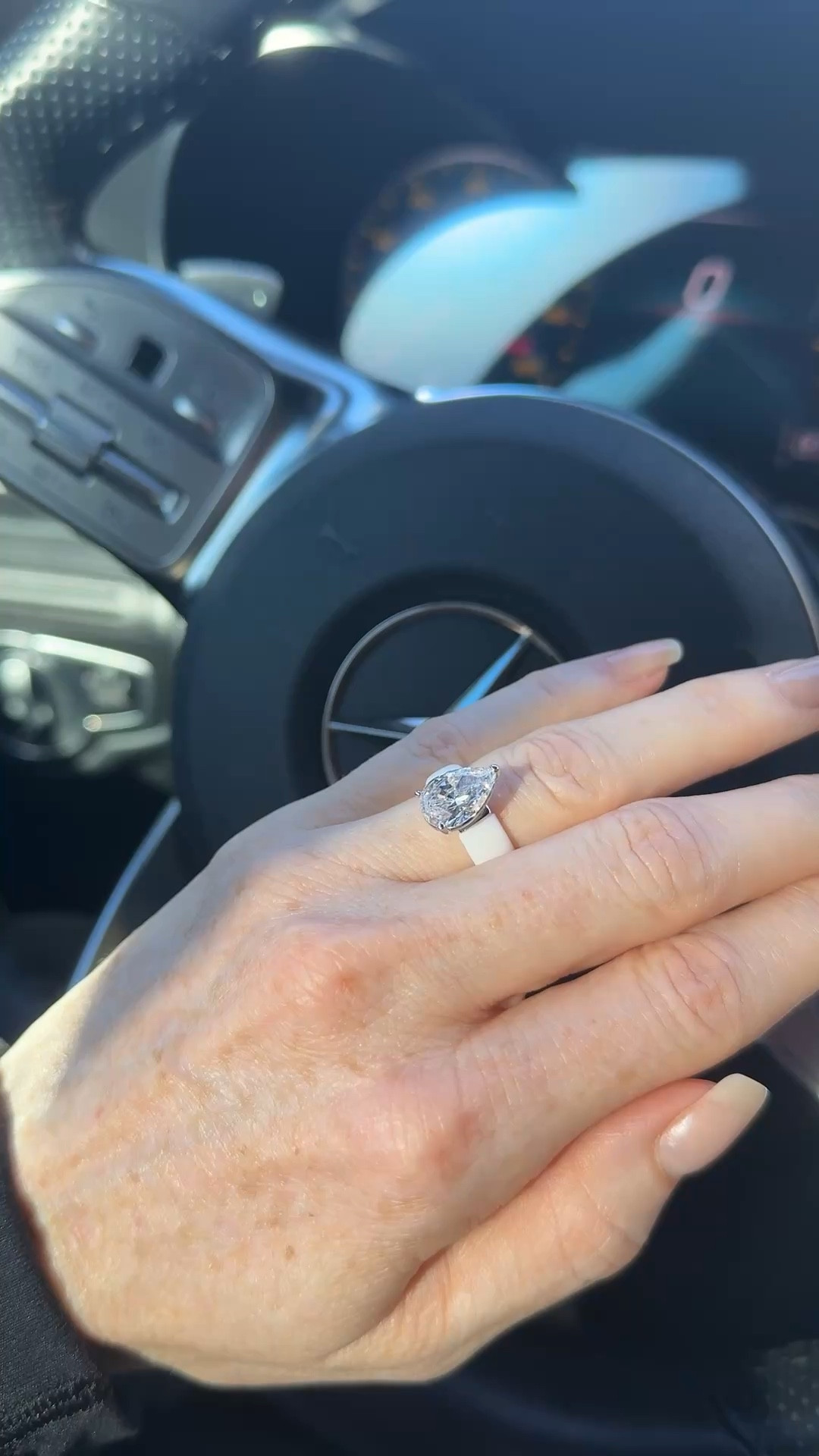 Silicone gym ring 💍 

#ring #silicone #gym #fitness 

#LTKdayinmylife #LTKBeauty #LTKselfcare