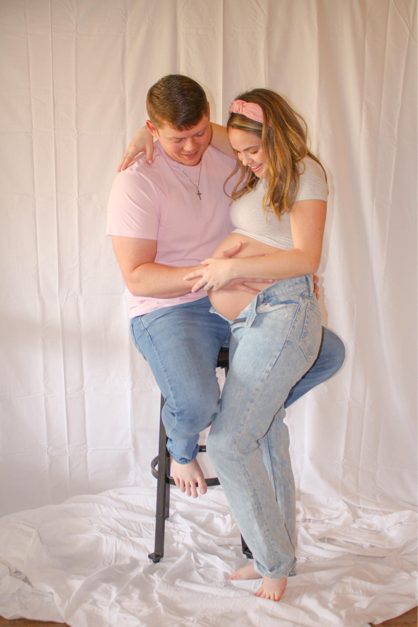 Casual maternity photos🎀🤍 

#LTKbump #LTKstyletip #LTKbaby