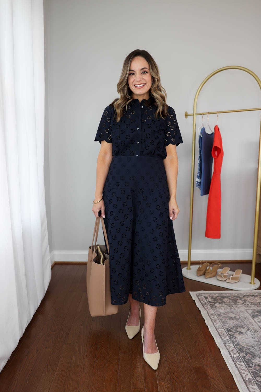 Three petite-friendly dresses and skirts you can wear to work! (Or go a graduation - just saying). 

Navy skirt: petite 00/xxs - runs large, size down 
Navy top: petite xxs - I’m wearing a black camisole under it 

My measurements for reference: I’m 4’10” and 105lbs. My bust, waist, and hip measurement is 32”, 24”, and 36”.