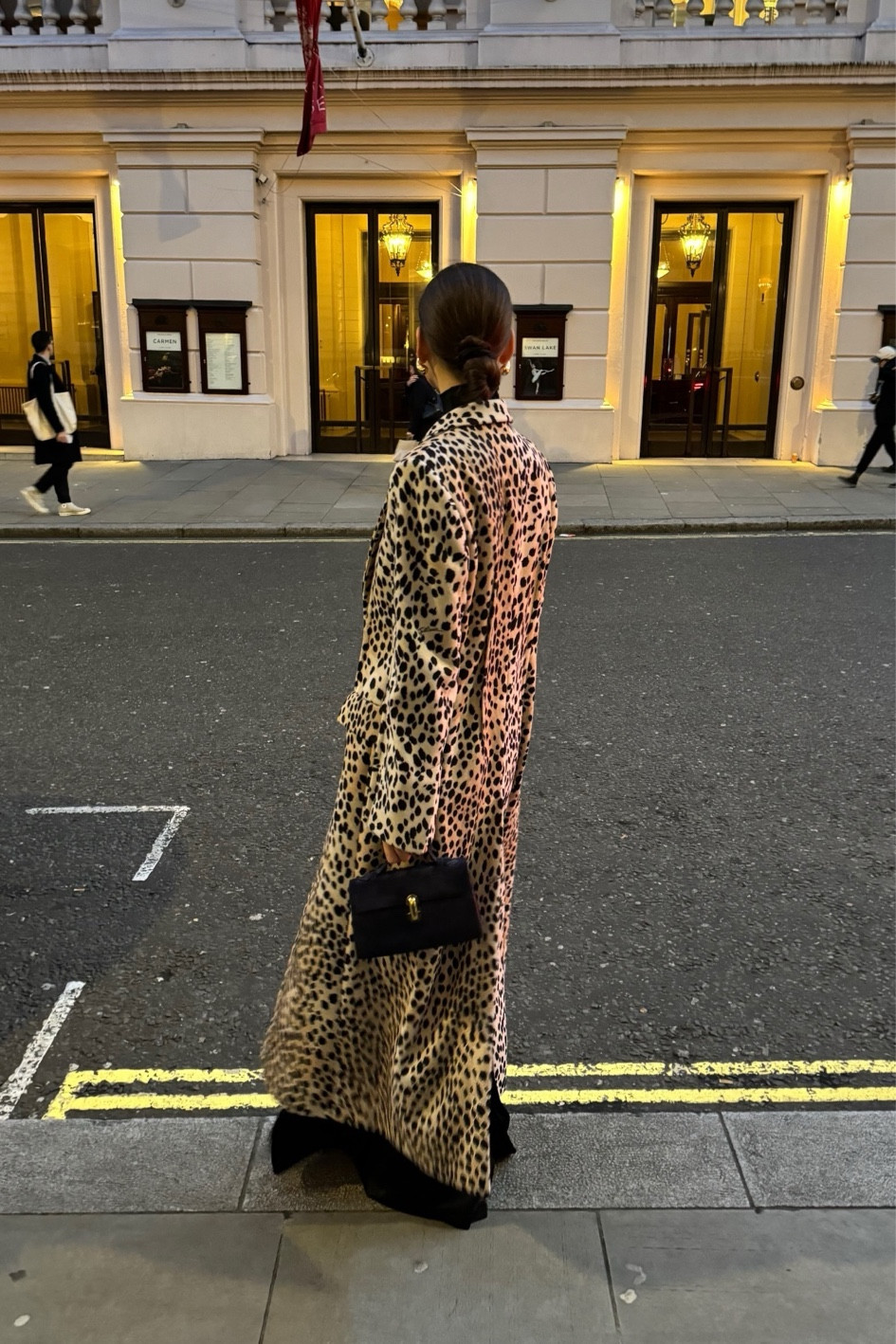 Norma Kamali Coat, Toteme Bag

#LTKstyletip #LTKSeasonal #LTKeurope