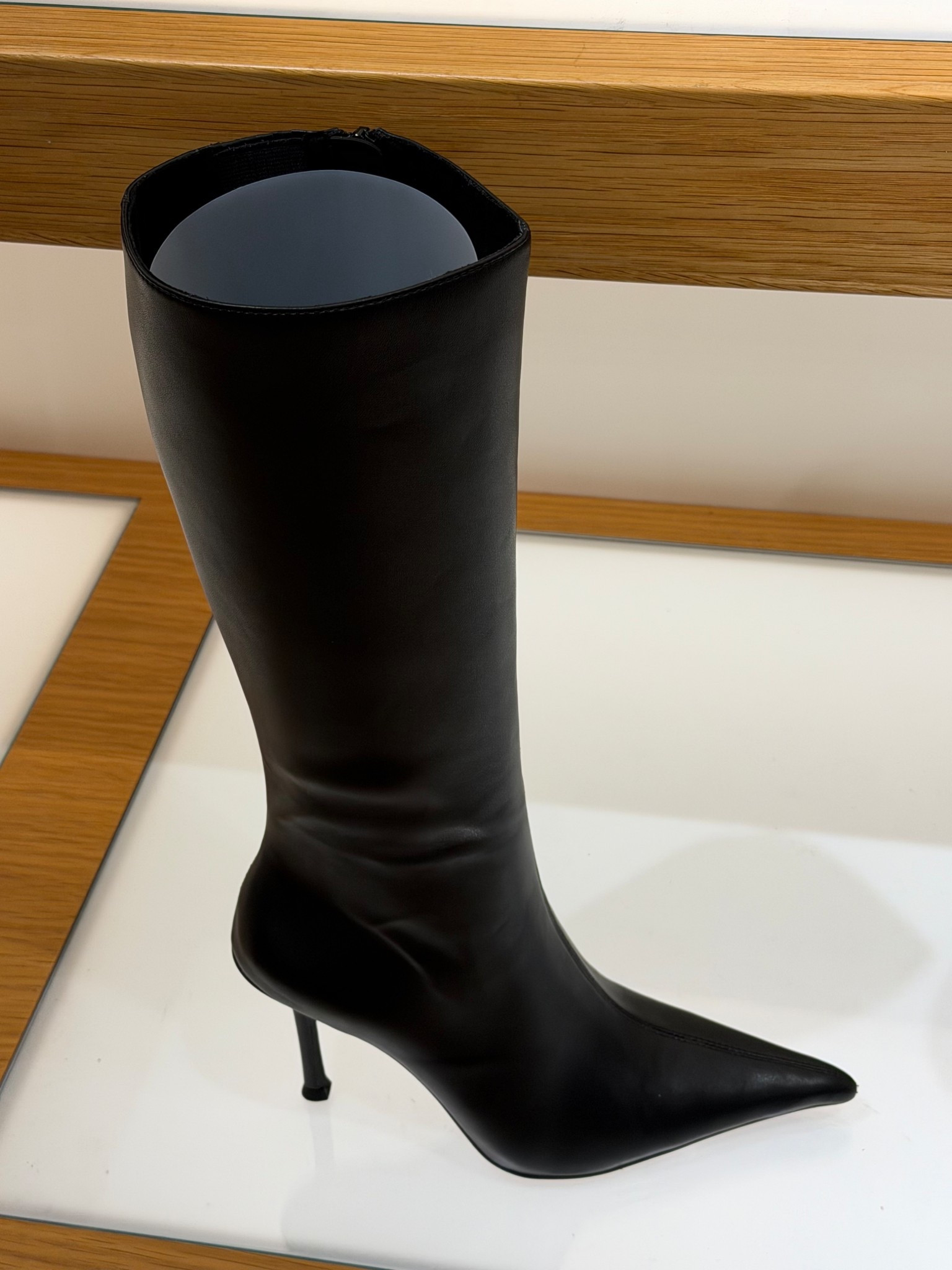 Black pointed toe boots are my go to boots for date night || shoes || winter boots

#LTKootd #LTKdayinmylife #LTKHoliday