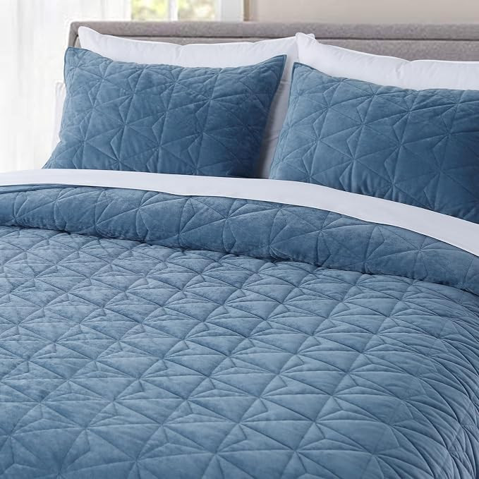 KASENTEX Velvet Queen Quilt Set, 3 Pieces Soft Bedspread Coverlet with 2 Pillow Shams, Luxury Geo... | Amazon (US)