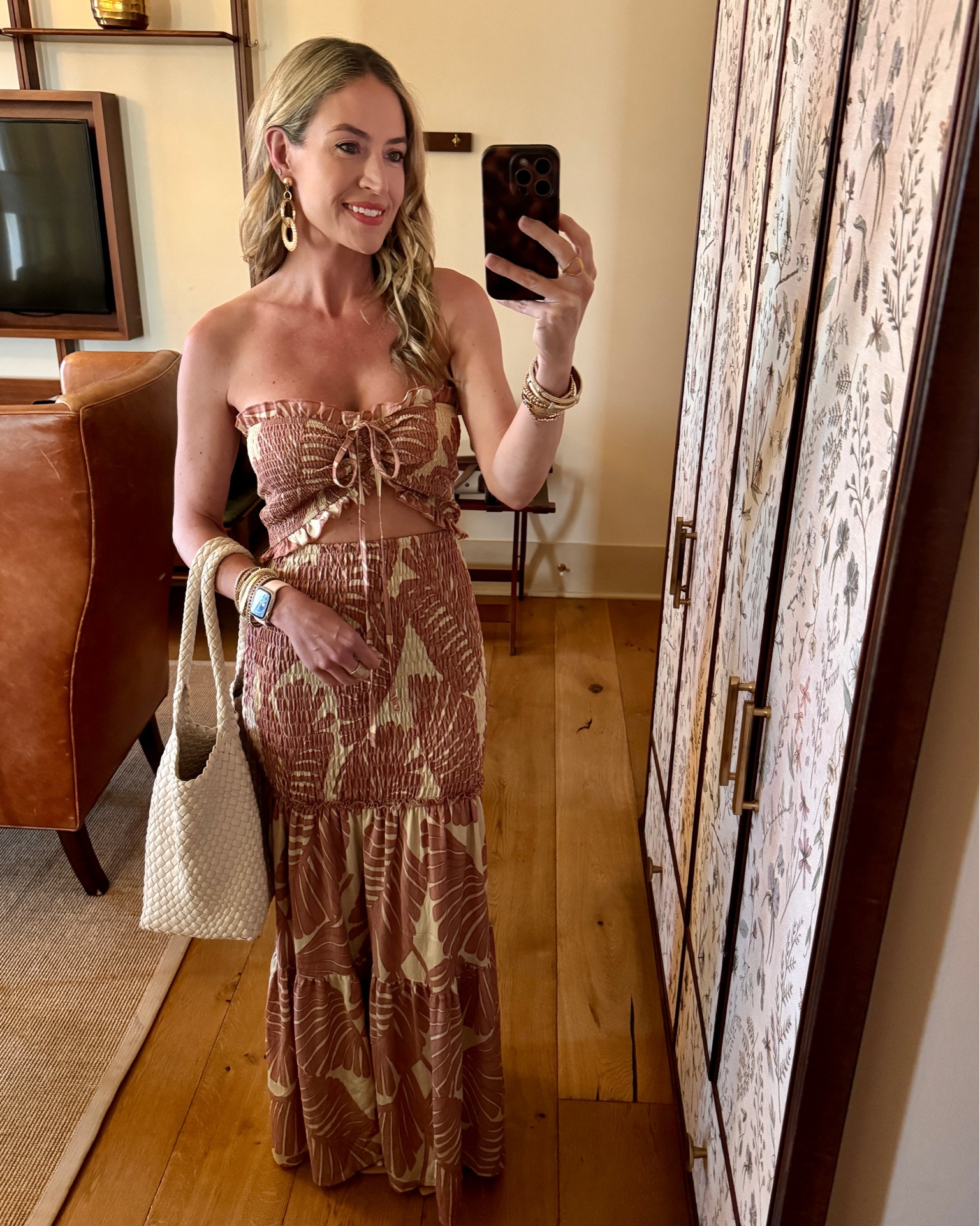 Summer Dress

￼This dress comes in a variety of colors and a few solids as well. It’s stretchy and ruched. You can tie the straps around your neck or in a bow like I did. It is sassy and fun! I’m wearing 3” heels and I’m 5’4”. 

#everypiecefits

Vacation dress
Resort dress 
Tropical 
Maxi dress
Brunch dress
Dinner dress

#LTKTravel #LTKOver40 #LTKootd