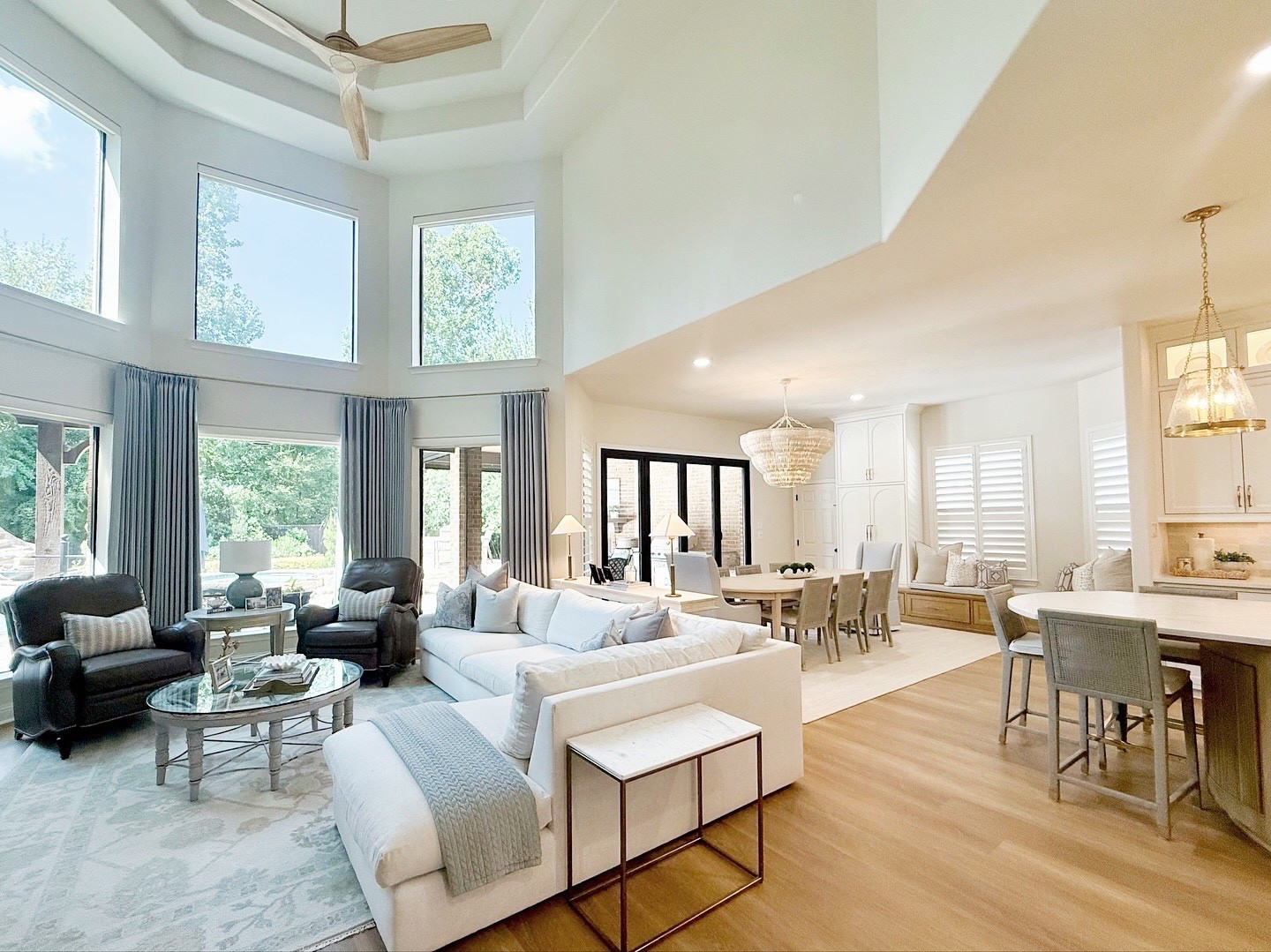 #livingroom #frenchcountry 

#LTKStyleTip #LTKHome