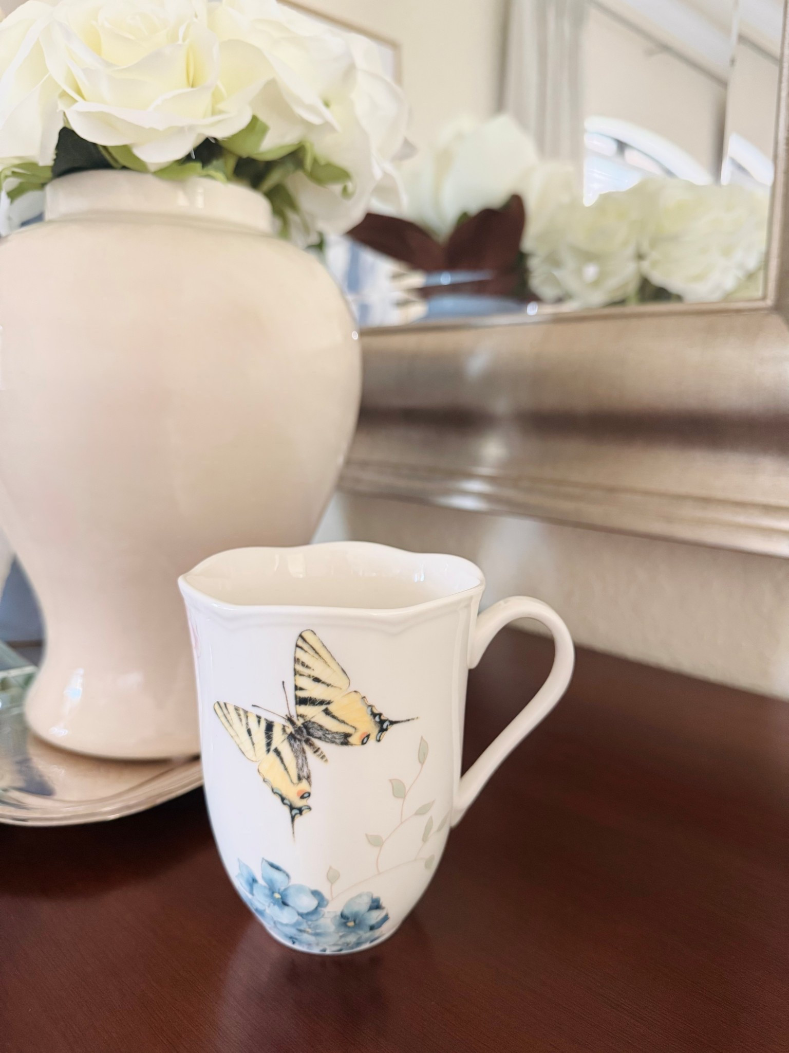 Beautiful Lenox Mugs!🦋