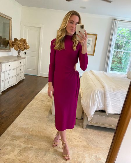 Holiday dress under $100 It is SO flattering on. Wearing size S. Cutout is not too big, ruching is flattering–highly recommend!

#holidaypartydress #christmaspartydress #festivestyle #metallicdress #holidaypartyoutfit #winterdatenightdress #winterdatenightoutfit

#LTKHoliday #LTKSeasonal #LTKsalealert