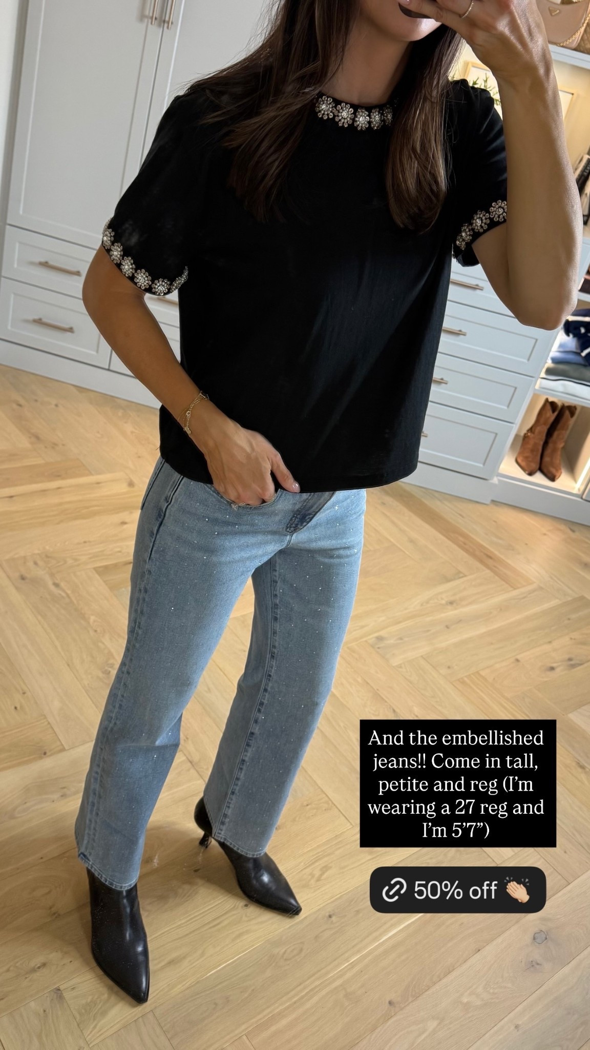 Festive casual outfit 🤩 on sale! 

#LTKSaleAlert #LTKHoliday #LTKCyberWeek