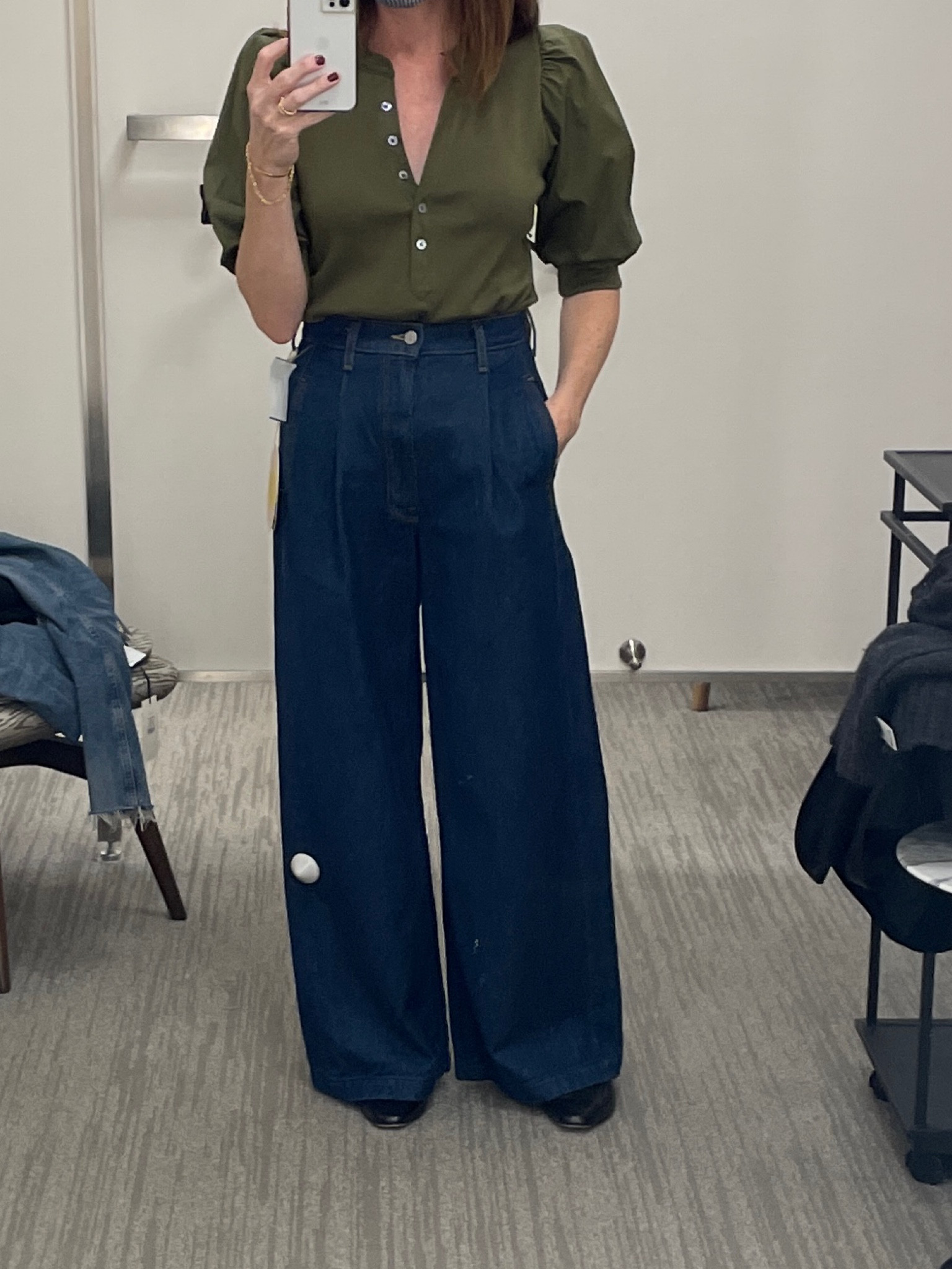 Love these new Mother “snack pop” wide leg jeans. Fit true to size.

Top Veronica Beard - tts or size down 

#LTKGiftGuide #LTKCyberweek #LTKstyletip