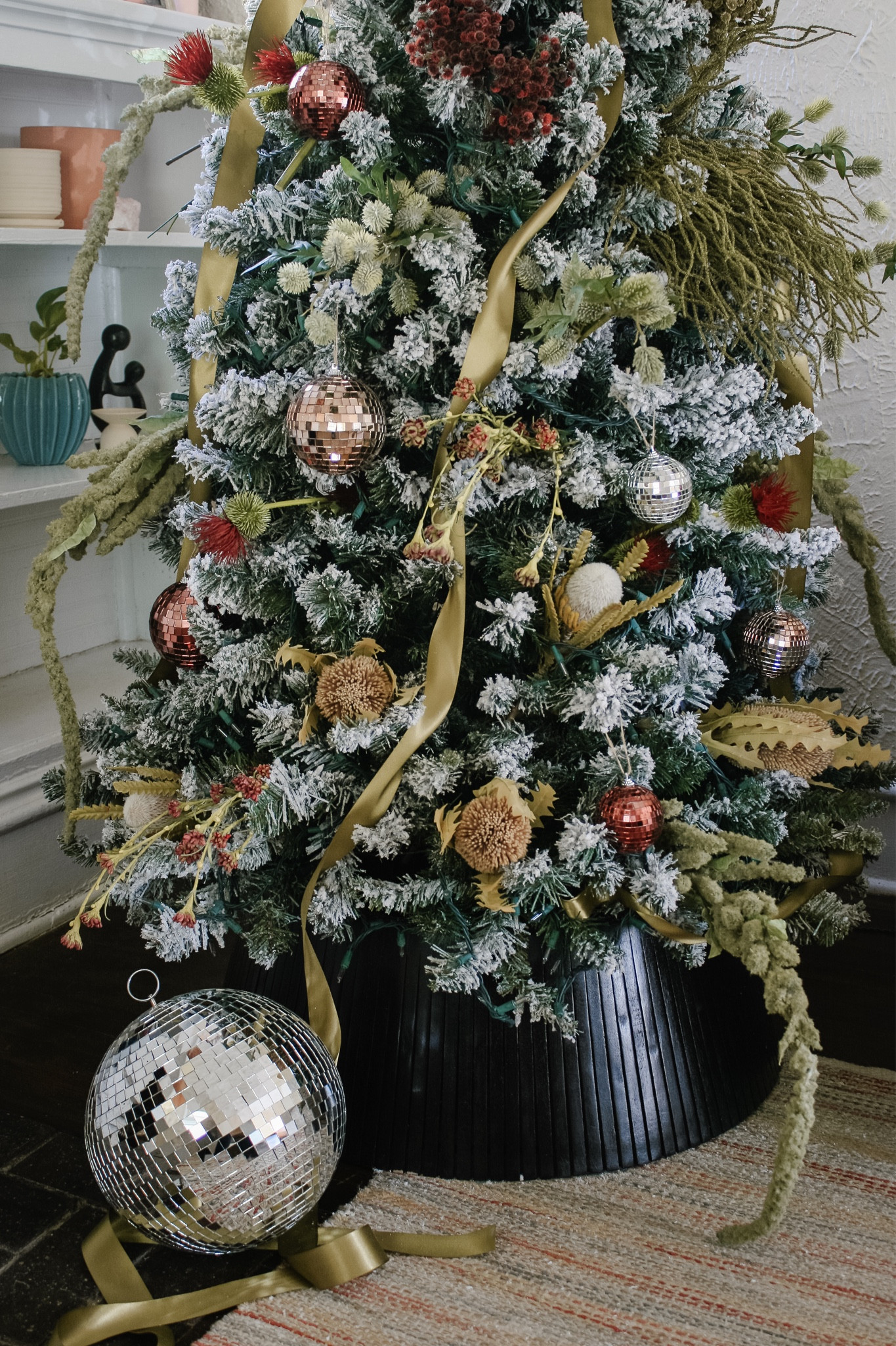 Floral Christmas tree 🌲+🌺

#LTKSeasonal #LTKHoliday #LTKstyletip