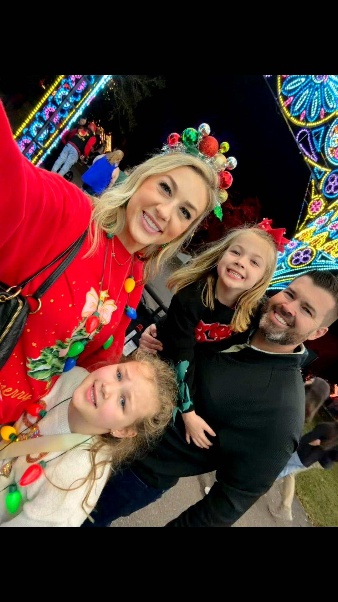 ✨Dazzling Lights @ Leu Gardens
We have gone to this family friendly Orlando event every year, but this was by far their best! So many displays, interactive games & plenty of hot chocolate (& adult drinks if you wanted) for the whole family to enjoy! 
🎄I linked what I could below! 


#LTKKids #LTKmomlife #LTKHoliday