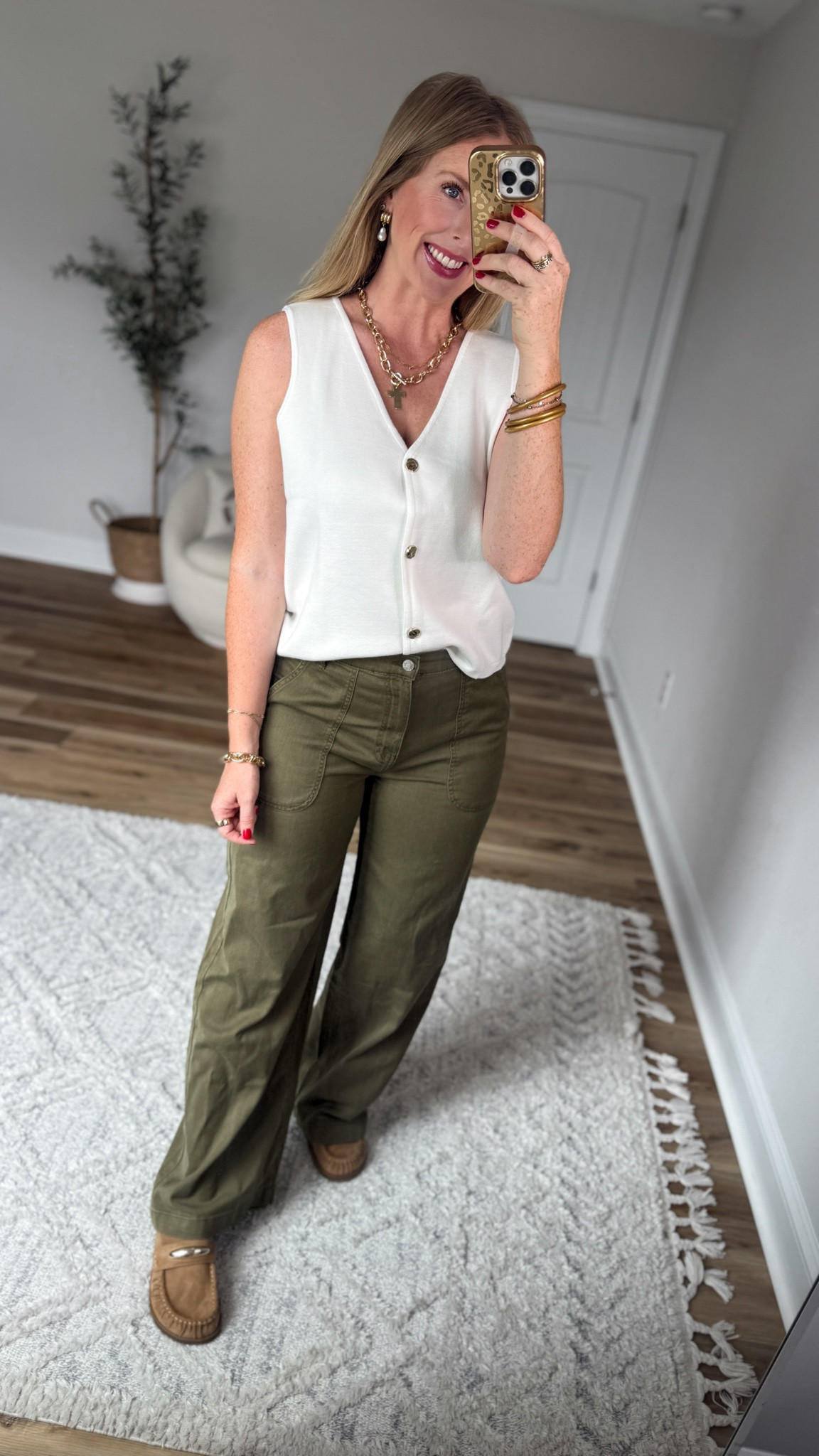 Daily try on, Walmart outfit, Walmart fashion, Walmart try on, green pants

#LTKootd
