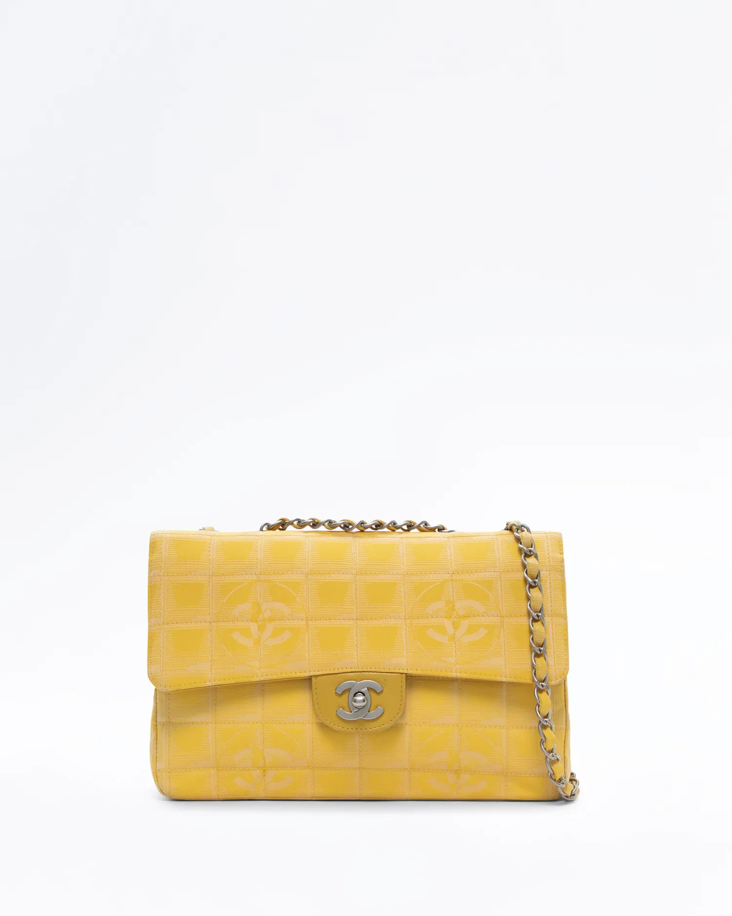 Vintage Nylon Travel Line Flap Bag | Vivrelle