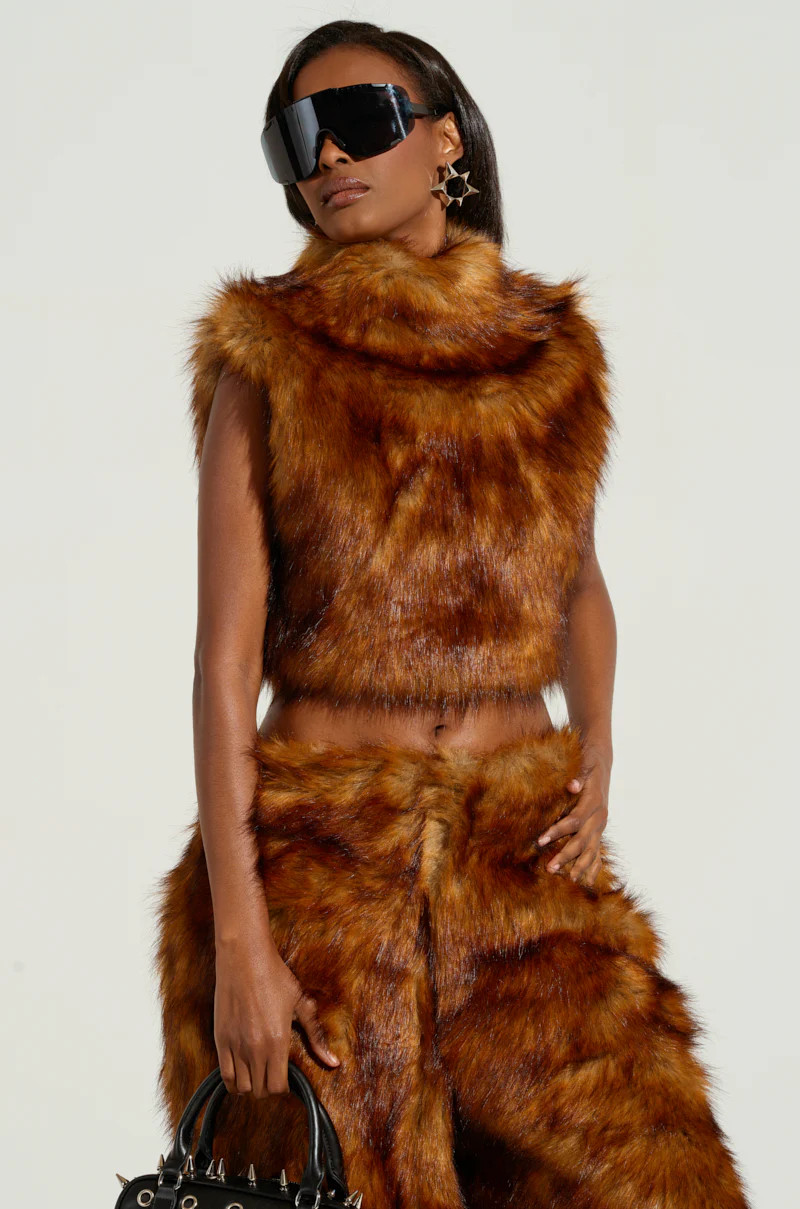 WILD CHILD CROPPED FUR VEST | AKIRA