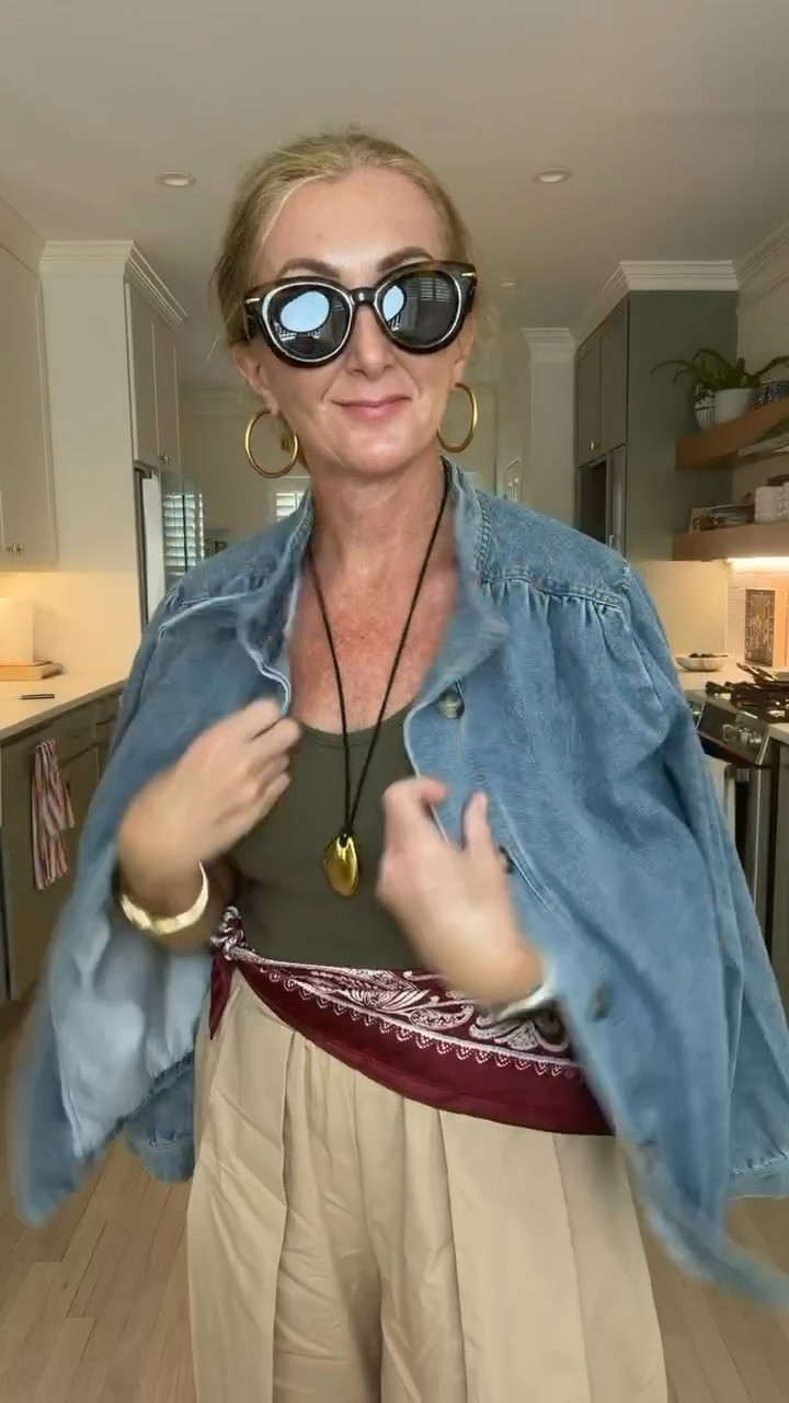 Remember these pants I unboxed last week and almost returned? I'm SO glad I didn't. 

They might be one of my favorite transition pieces - especially when you're ready to dress for fall but the weather is absolutely NOT cooperating.

I styled them one way today and I'm kind of obsessed with how it came together.

https://urlgeni.us/amzn/akhFdx

#LTKootd #LTKgrwm #LTKOver40