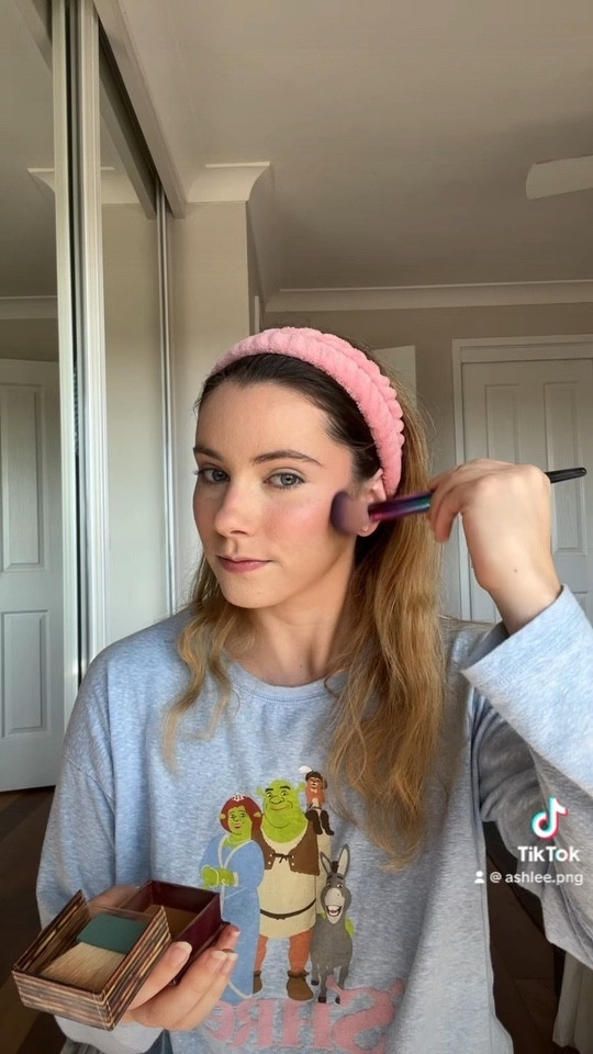 Grwm, makeup tutorial and ootd 💌

#LTKbeauty #LTKaustralia #LTKstyletip