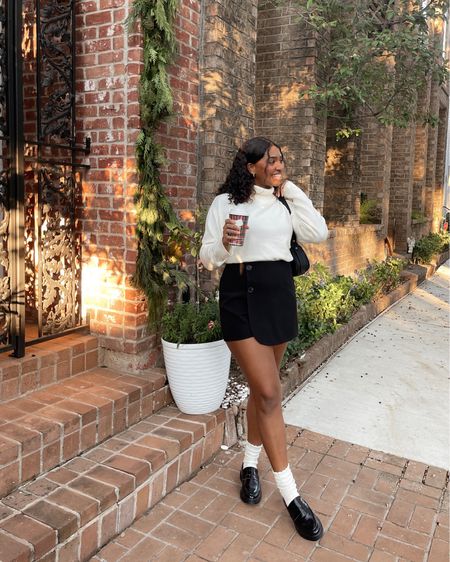 It’s giving season 🍂☕️ #lulusambassador

Wearing: @lulus head to toe, including these chunky leather loafers that have my whole heart.
Shop my full outfit in LTK!

#lovelulus #lulus #chunkyloafers #sweaterweather #turtlenecksweater #skort #winteroutfits #falloutfitoftheday #ootdinspiration