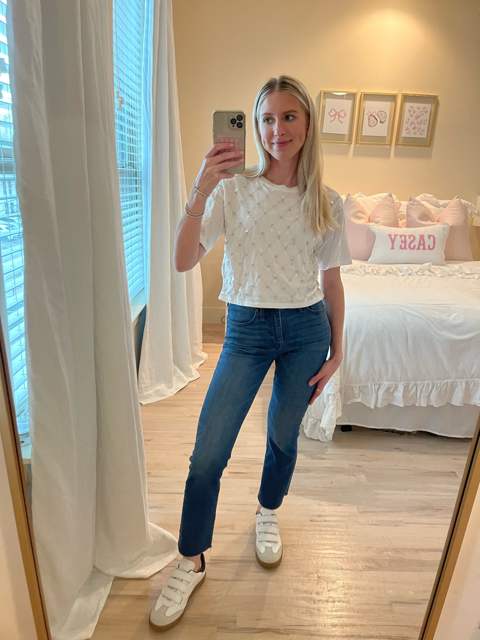 Jcrew//white top//sneakers//Isabel Marant 

#LTKFindsUnder100 #LTKFindsUnder50 #LTKShoeCrush