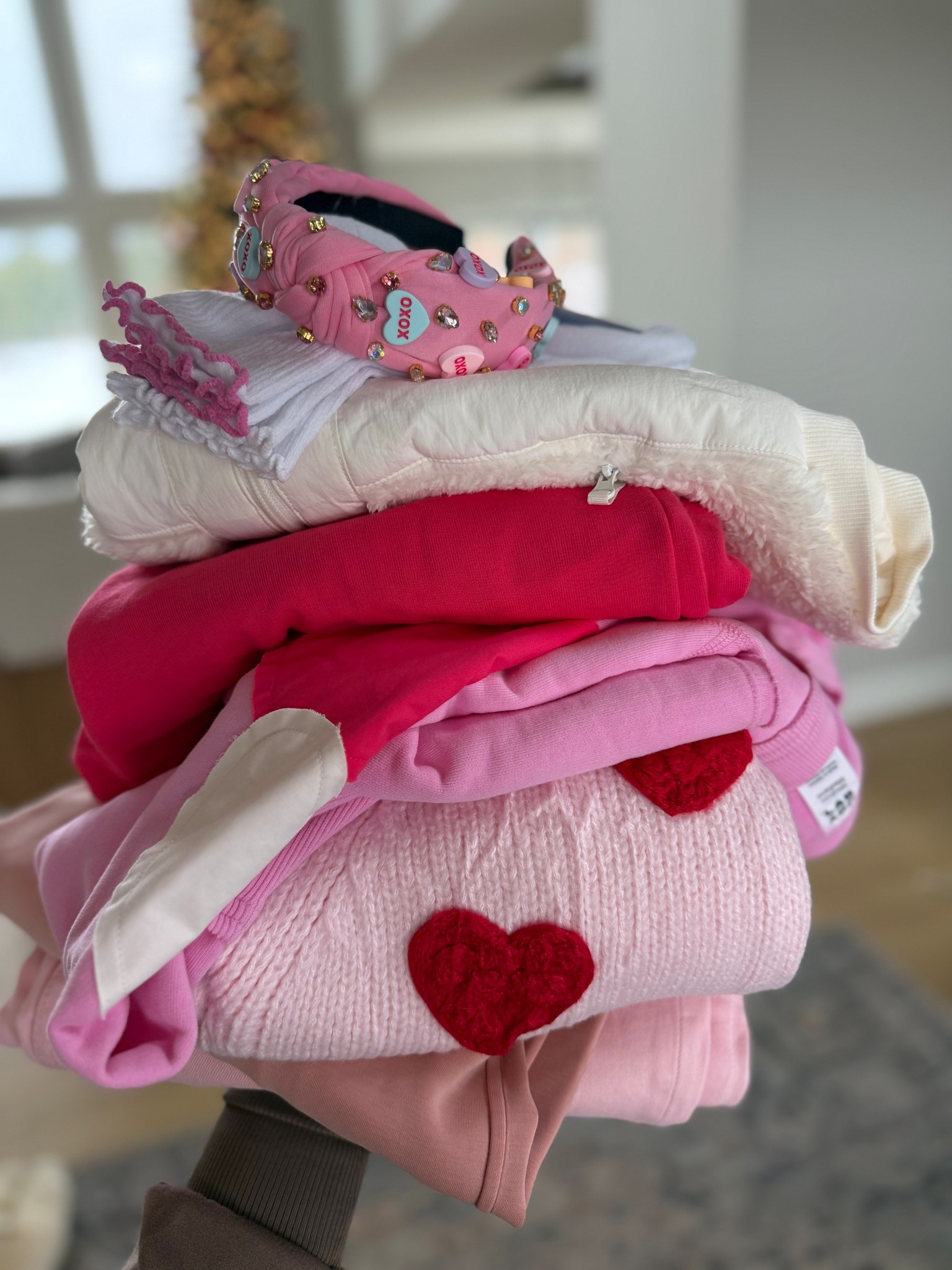 Valentine’s Looks have arrived 🩷♥️

#LTKdayinmylife #LTKmomlife #LTKgrwm