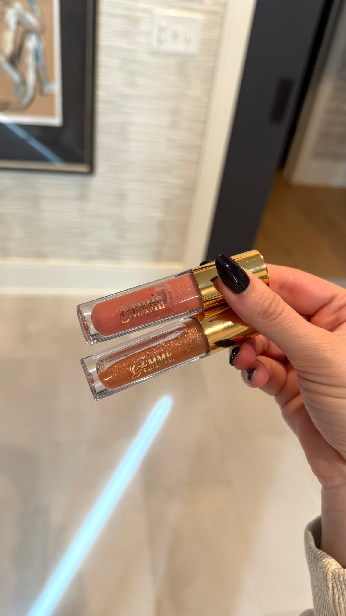 Love these lip glosses! I wear them alone or over lipstick. Peppermint scented😍

#LTKFindsUnder50 #LTKGiftGuide #LTKBeauty