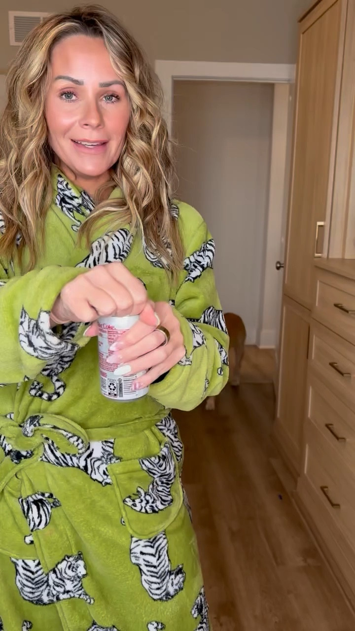 Easy overalls ‘fit! Love adding a voluminous sleeve under my overalls to give it a feminine feel 🤍

#LTKStyleTip #LTKFindsUnder50 #LTKPetite