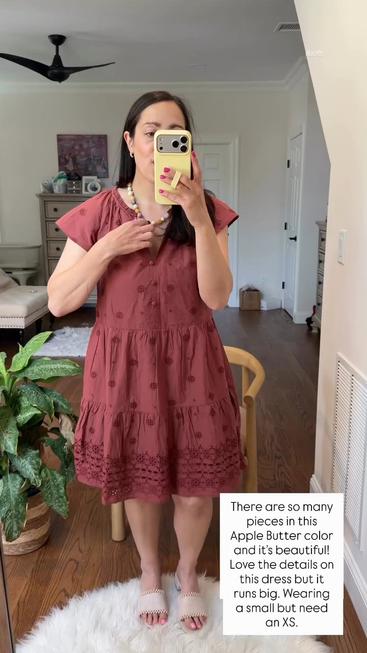 There are so many pieces in this Apple Butter color and it’s beautiful! Love the details on this dress but it runs big. Wearing a small but need an XS. @loft