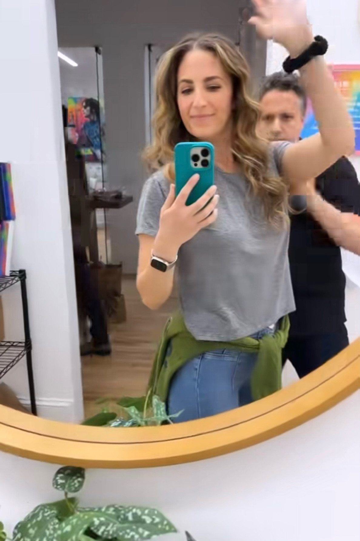 On the go mirror selfie

#LTKStyleTip