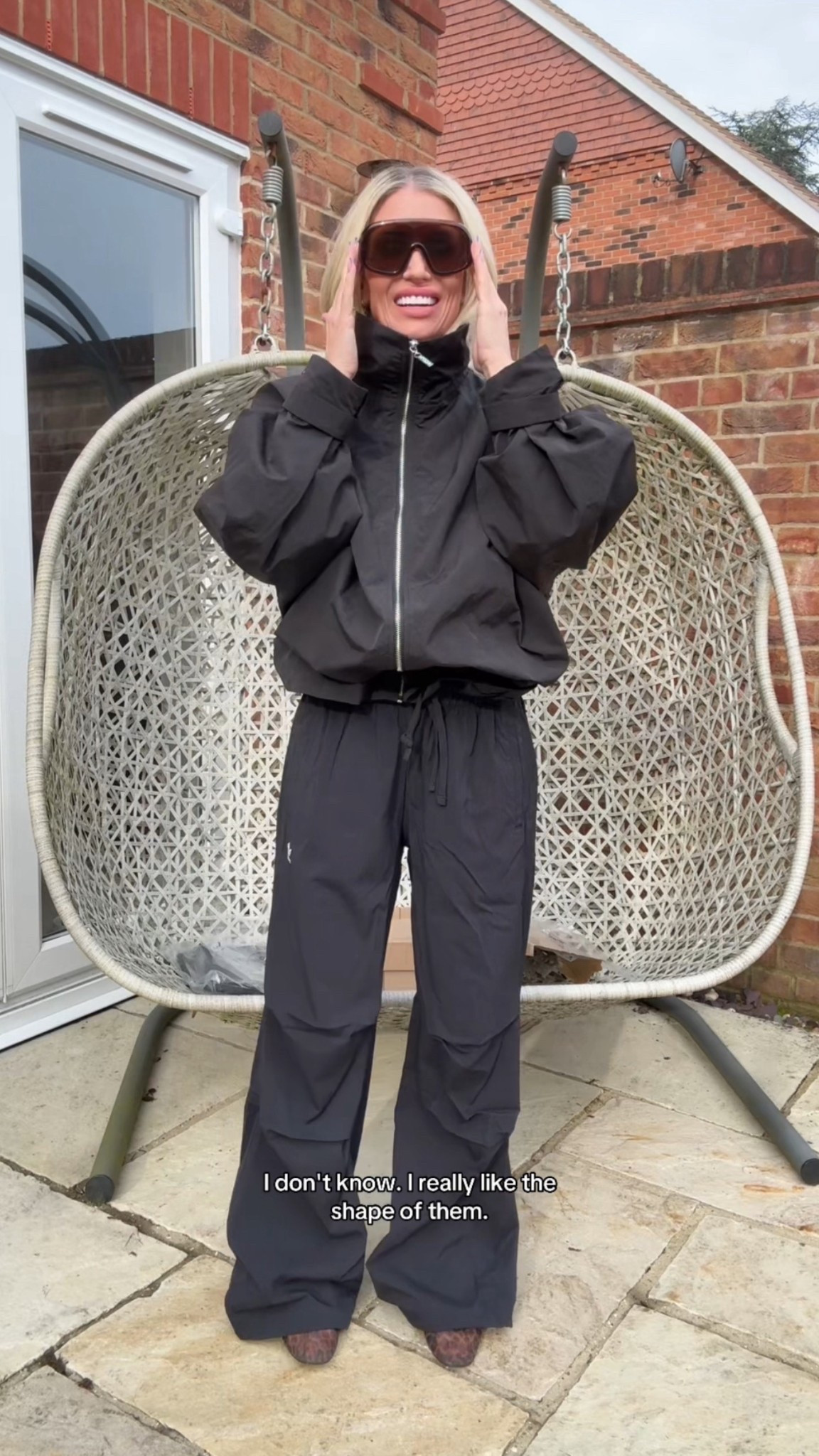 Love love love these adidas parachute trousers 🖤🖤🖤 

#LTKstyletip #LTKspring #LTKpetite