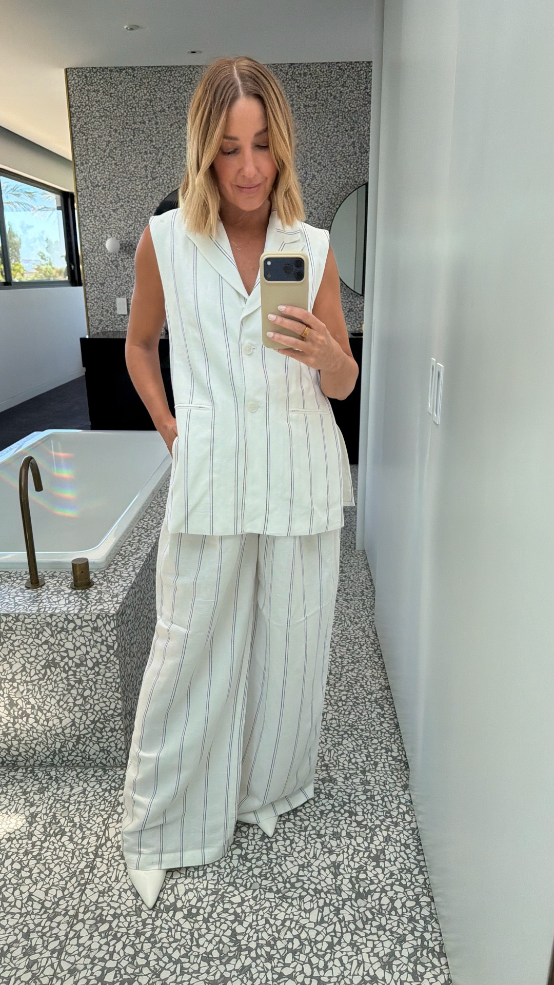 @DECJUBA absolutely nailing this white linen vest and pants set.

Happy shopping 🤍

#LTKstyletip #LTKaustralia #LTKsummer