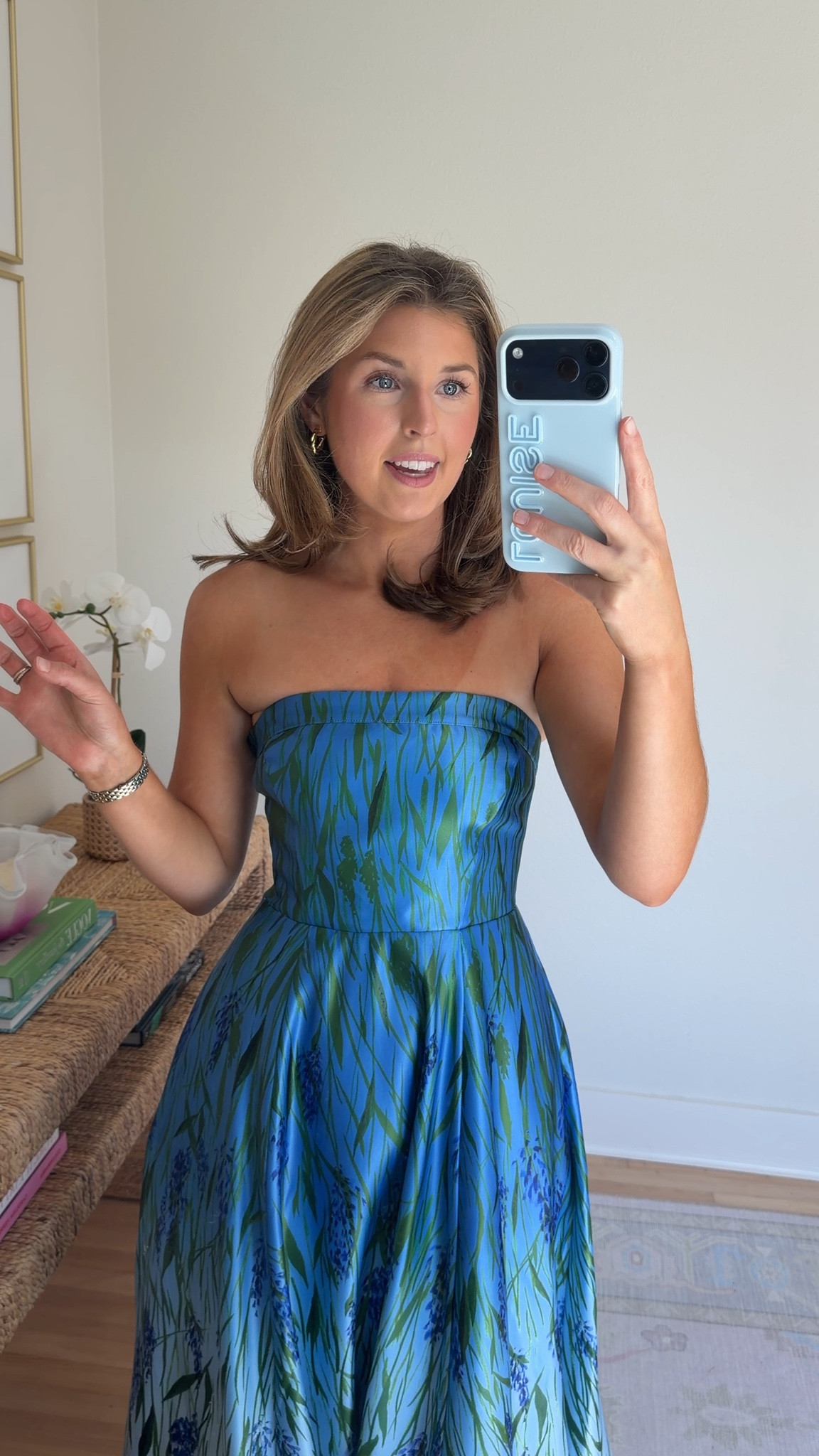 Black tie wedding guest look! Wearing a 2. Code LOUISE20 valid through 6/28