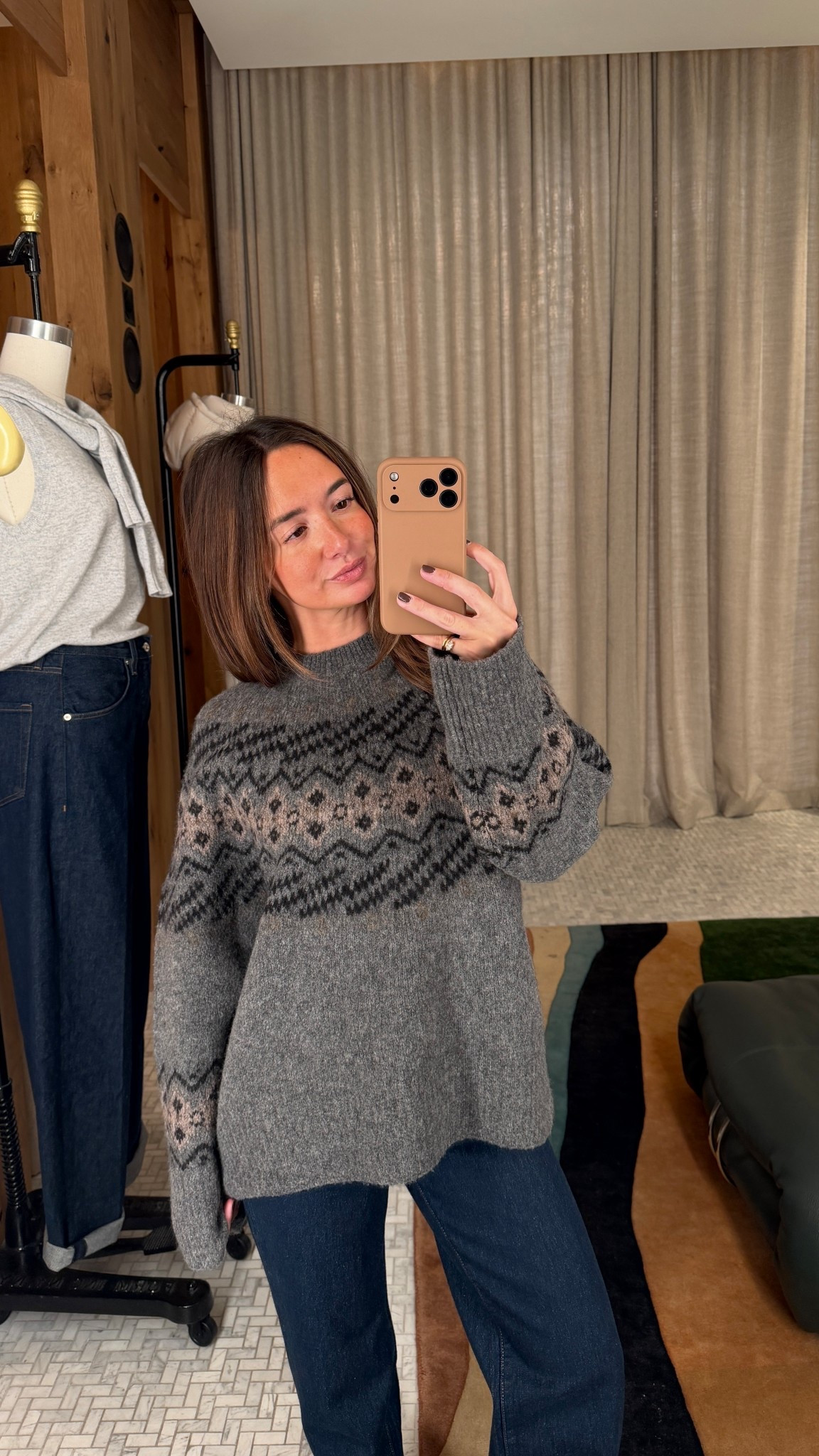 Sweater- dark h grey, small
Jeans- no-stress dark blue, 24

@aritzia #aritziapartner