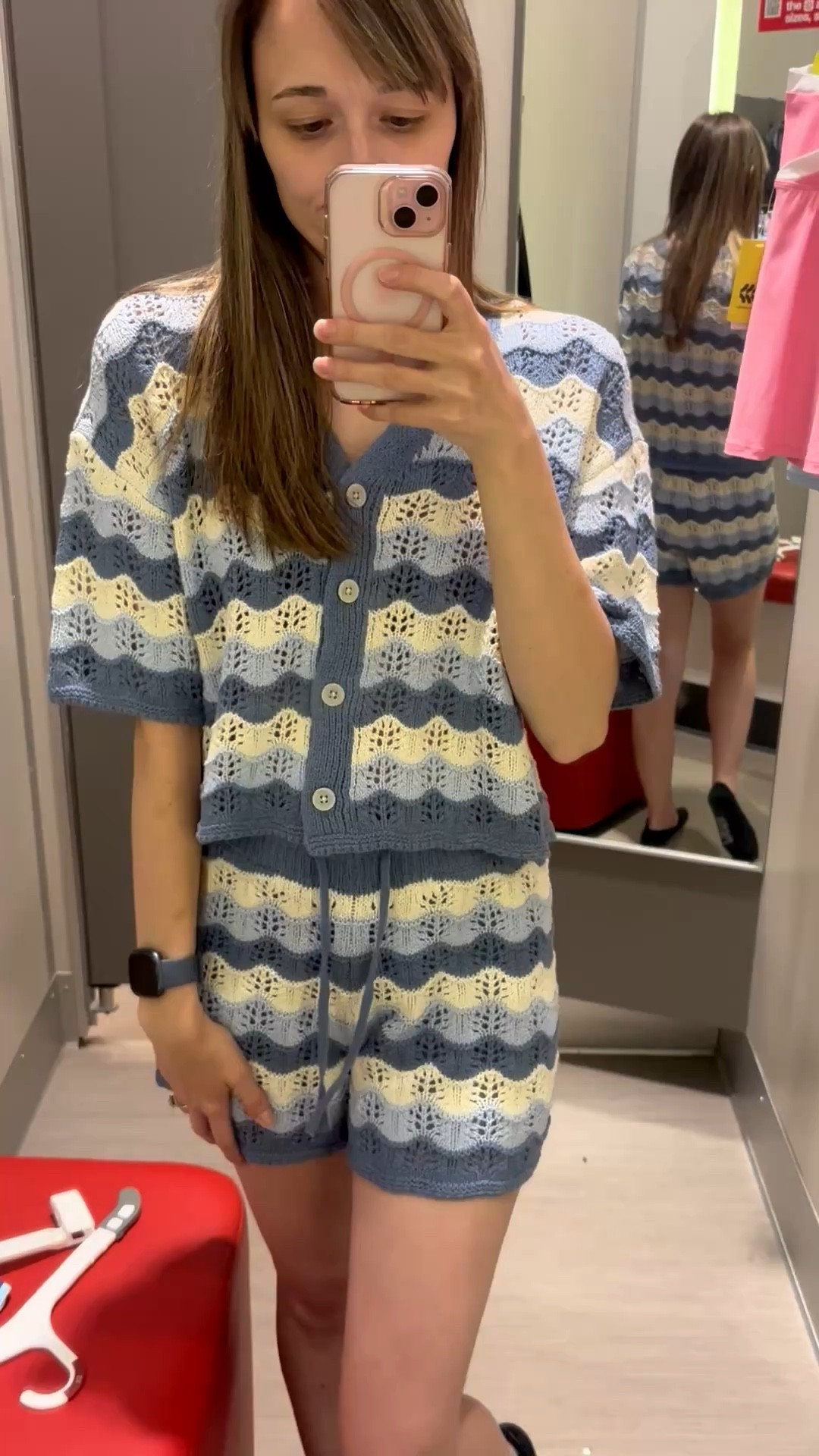 I’m obsessed with this set for summer! It’s SO COMFY!
I’m in a size XS in the top and bottom. The bottoms are lined!