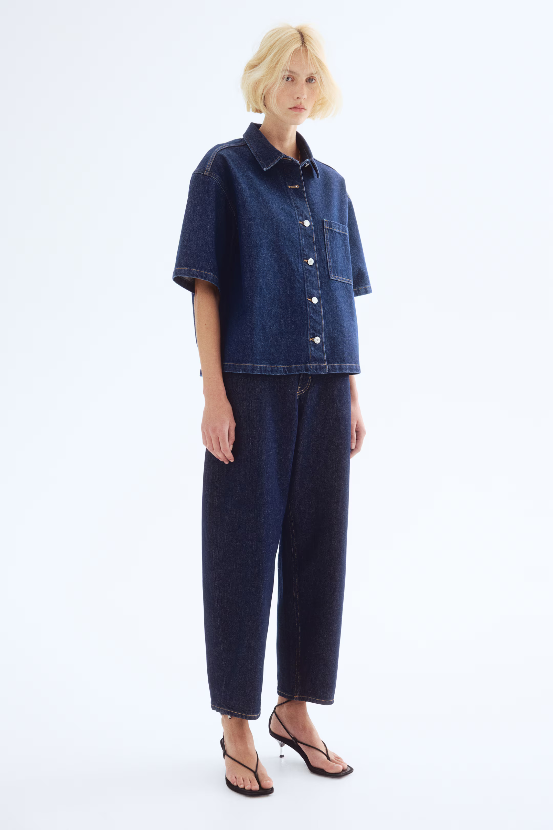 Oversized denim shirt | H&M (UK, MY, IN, SG, PH, TW, HK)
