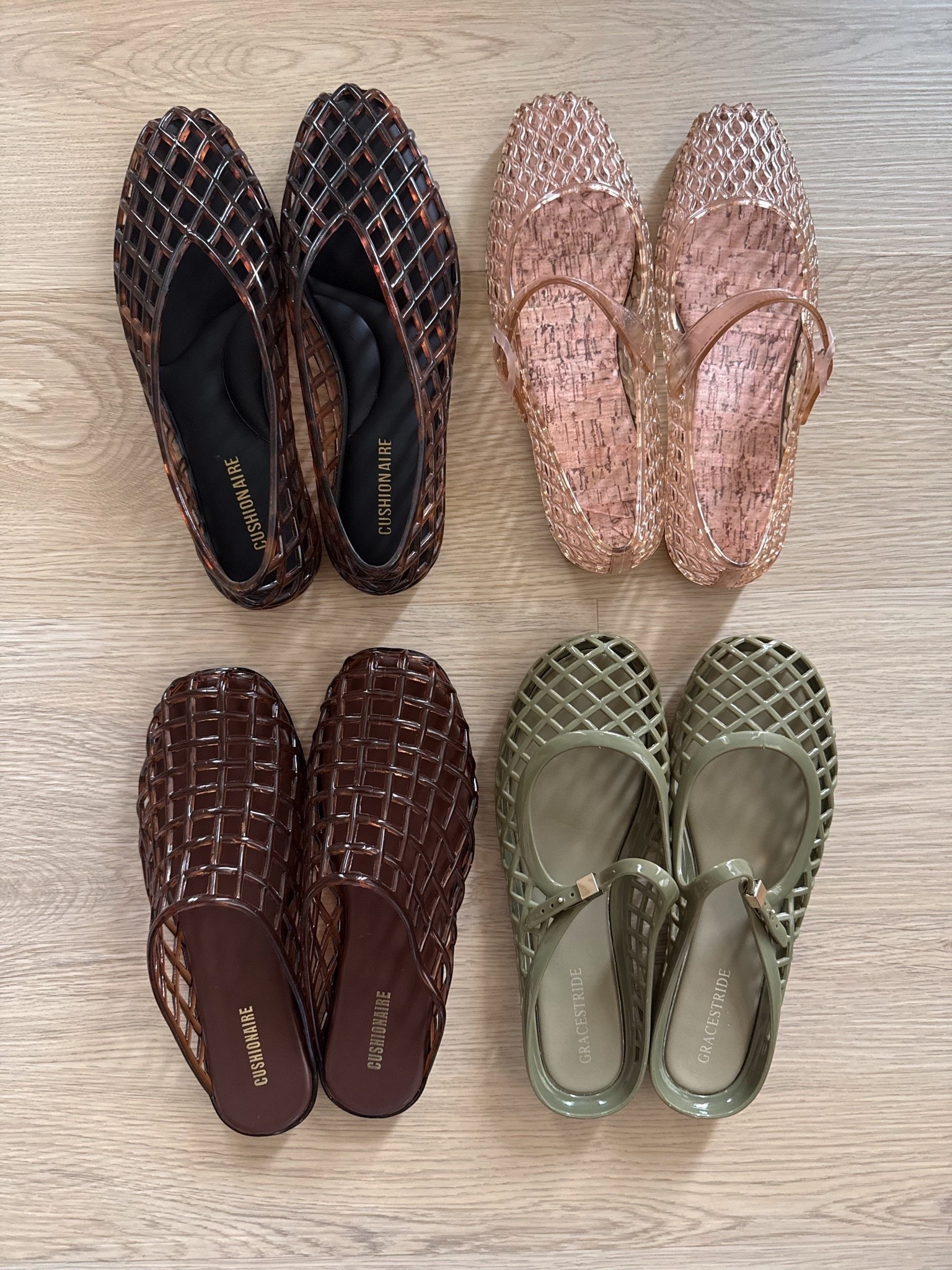 Jelly shoes for fall! 😍

Amazon fashion, Amazon finds, jelly flats, ballet flats, mules, fall style