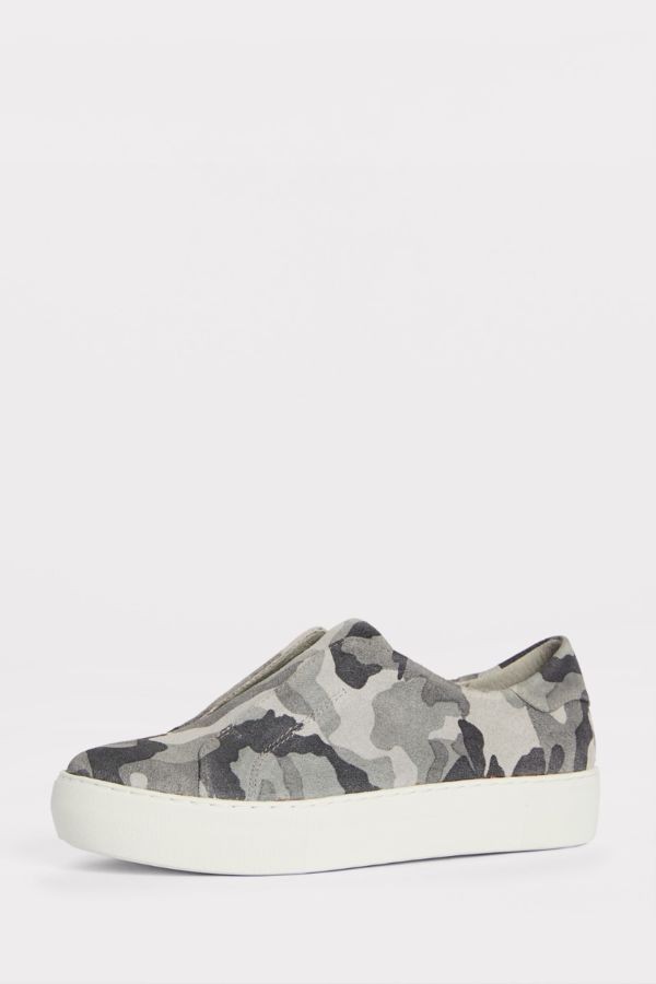 Alara Camo Sneaker | Evereve