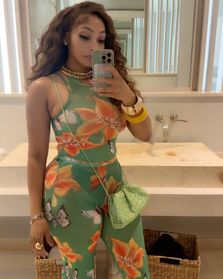 Vacation look 3💚
Bag: Bottega 
Shoes: Hermes

#LTKBeauty #LTKootd #LTKgrwm