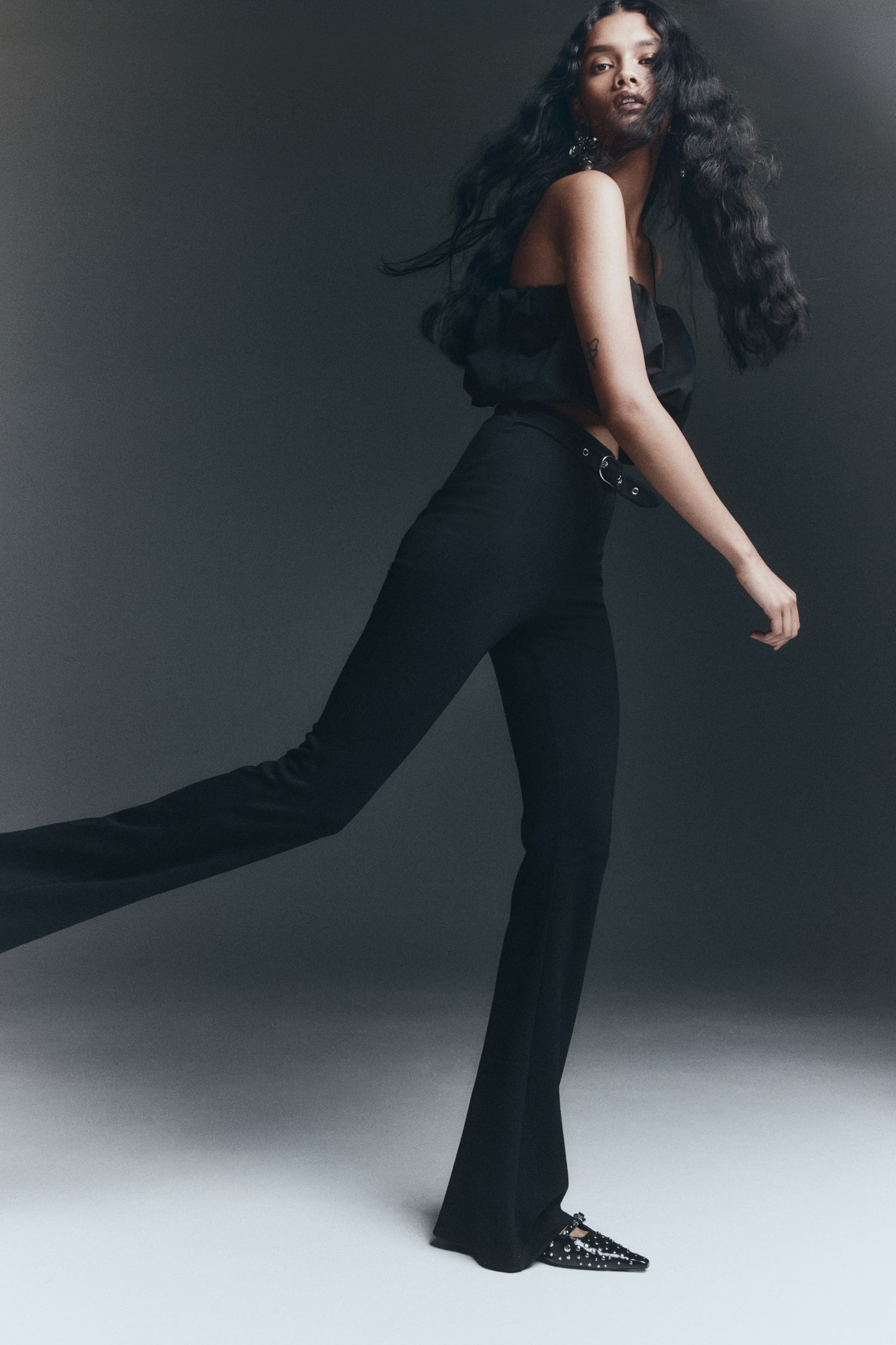 Flared belt-detail trousers | H&M (UK, MY, IN, SG, PH, TW, HK)